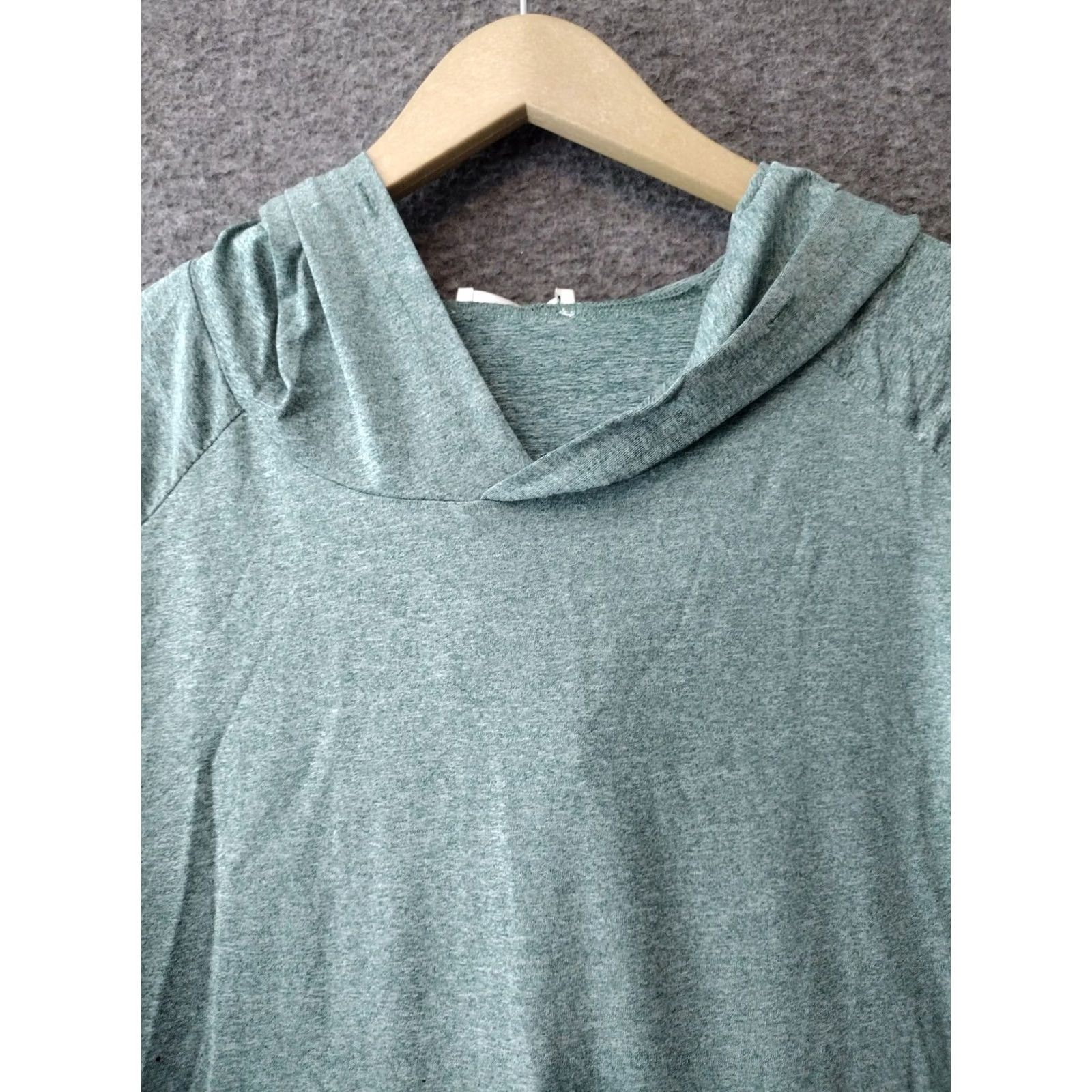 Vintage COOFANDY Men's M Workout Sweatshirts Long Sleeve Muscle Hoodie Green Pockets Sports Pullover Shirt Mens Size US M / EU 48-50 / 2 - 3 Thumbnail