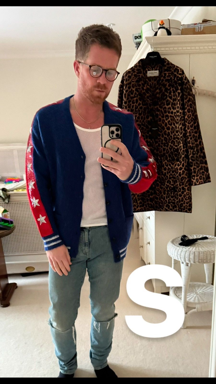Celine $3.2k 🤑 SS23 Celine embellished sequin star cardigan alpaca Size US M / EU 48-50 / 2 - 4 Thumbnail