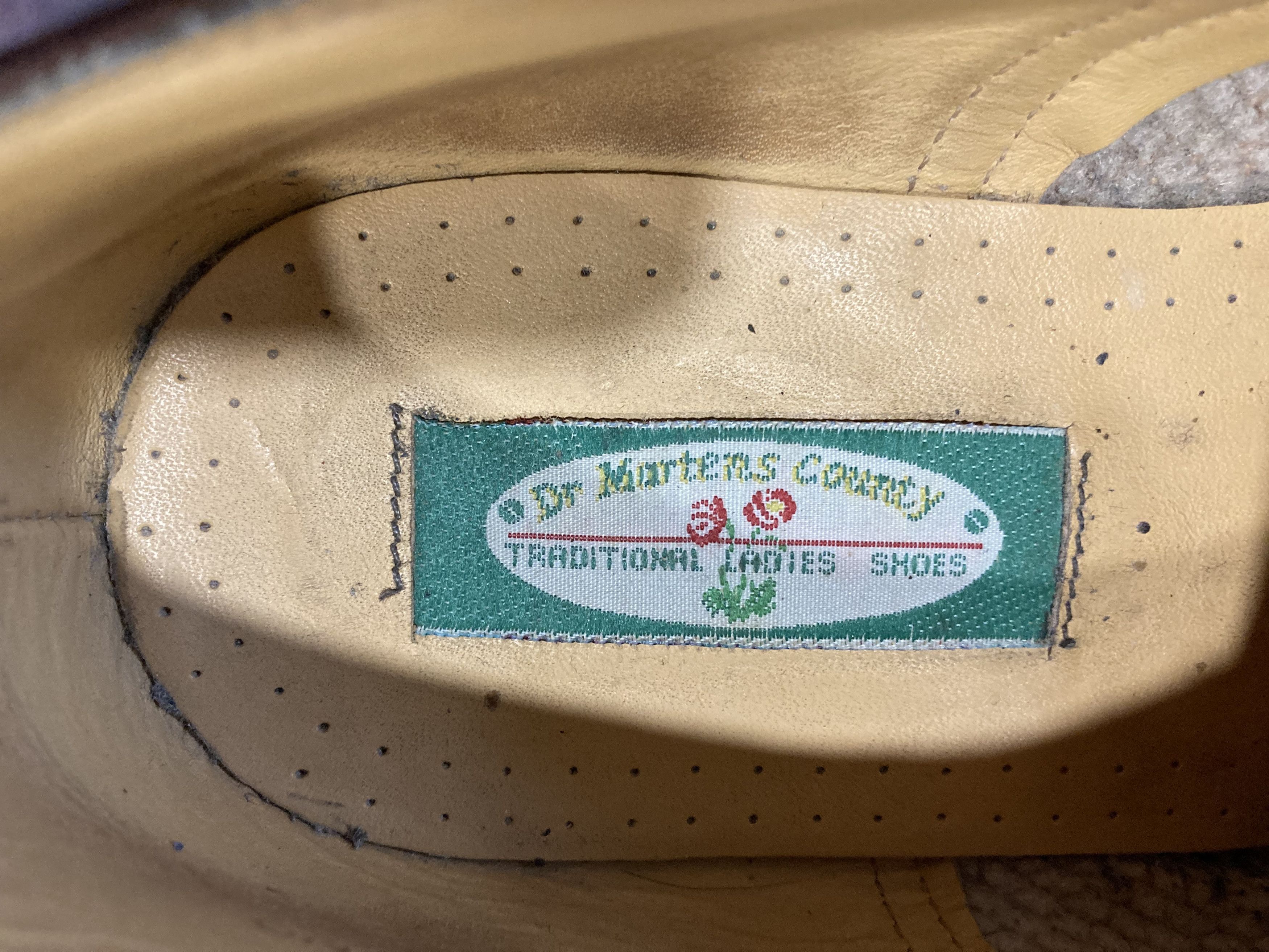 Dr. Martens Rare Vintage Dr. Martens Country Traditions Ladies Shoes Size US 9 / IT 39 - 2 Thumbnail