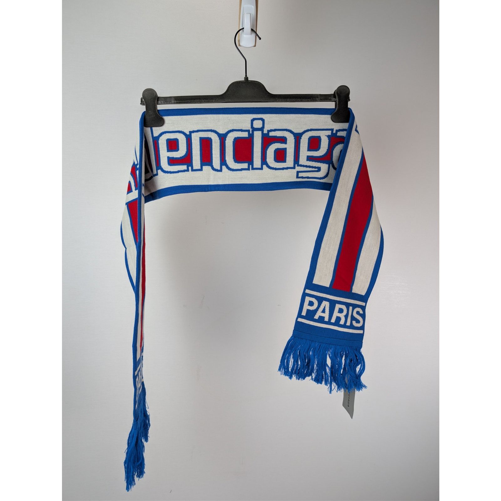 Balenciaga o1rshd1 Size: OS / Q:2 / Football Scarf in Blue/Multicolor Size ONE SIZE - 10 Thumbnail