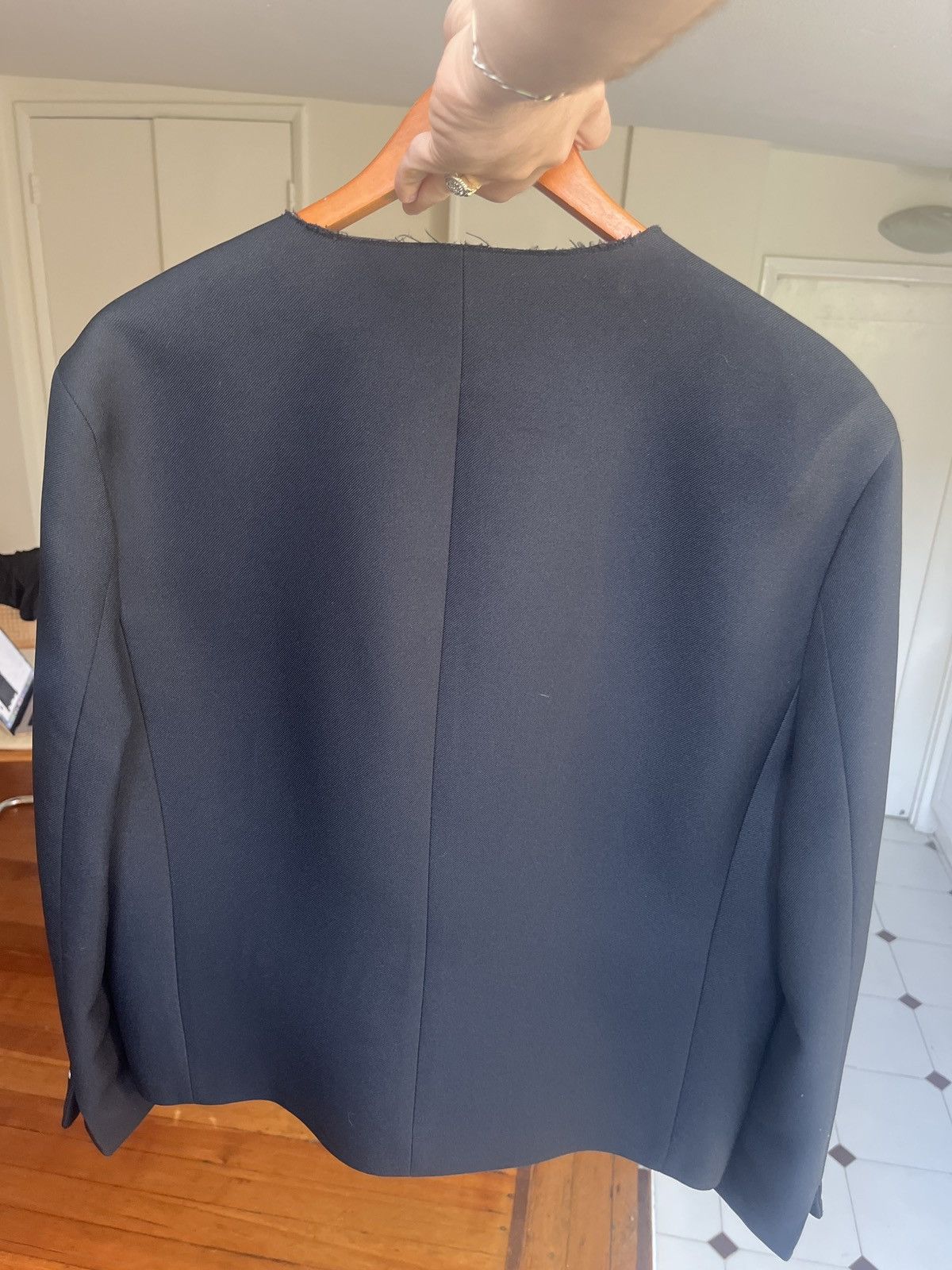 Random Identities RANDOM IDENTITES scallop edged tailored blazer Size 50S - 2 Thumbnail