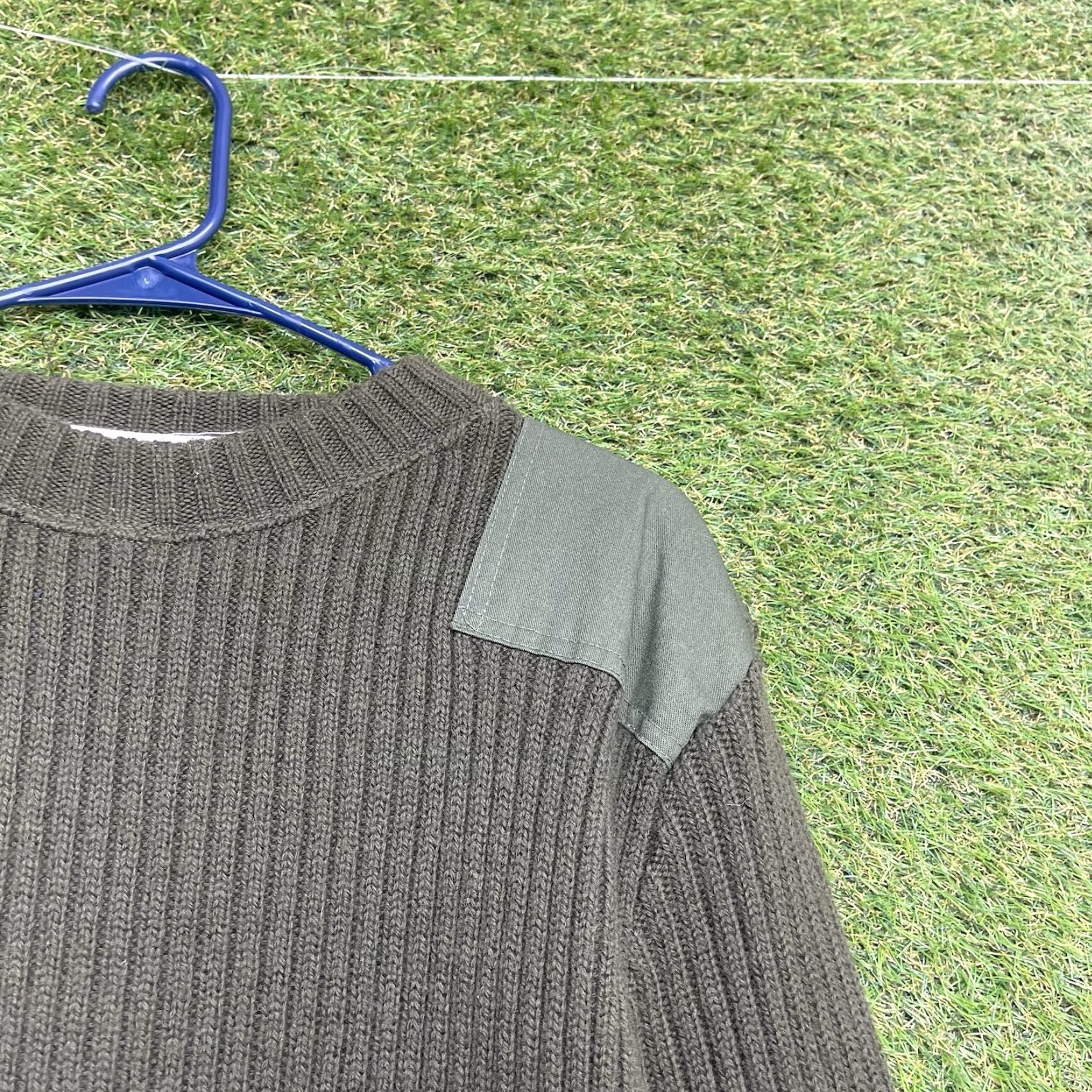 Commando DSCP Garrison Commando Sweater Mens 40 Army Green Military Vintage 90s Wool Size US L / EU 52-54 / 3 - 2 Thumbnail
