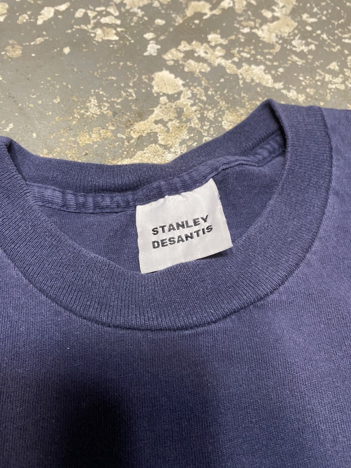 Vintage Vintage X-Files He Is One Stanley Desantis Tshirt Size US L / EU 52-54 / 3 - 5 Thumbnail
