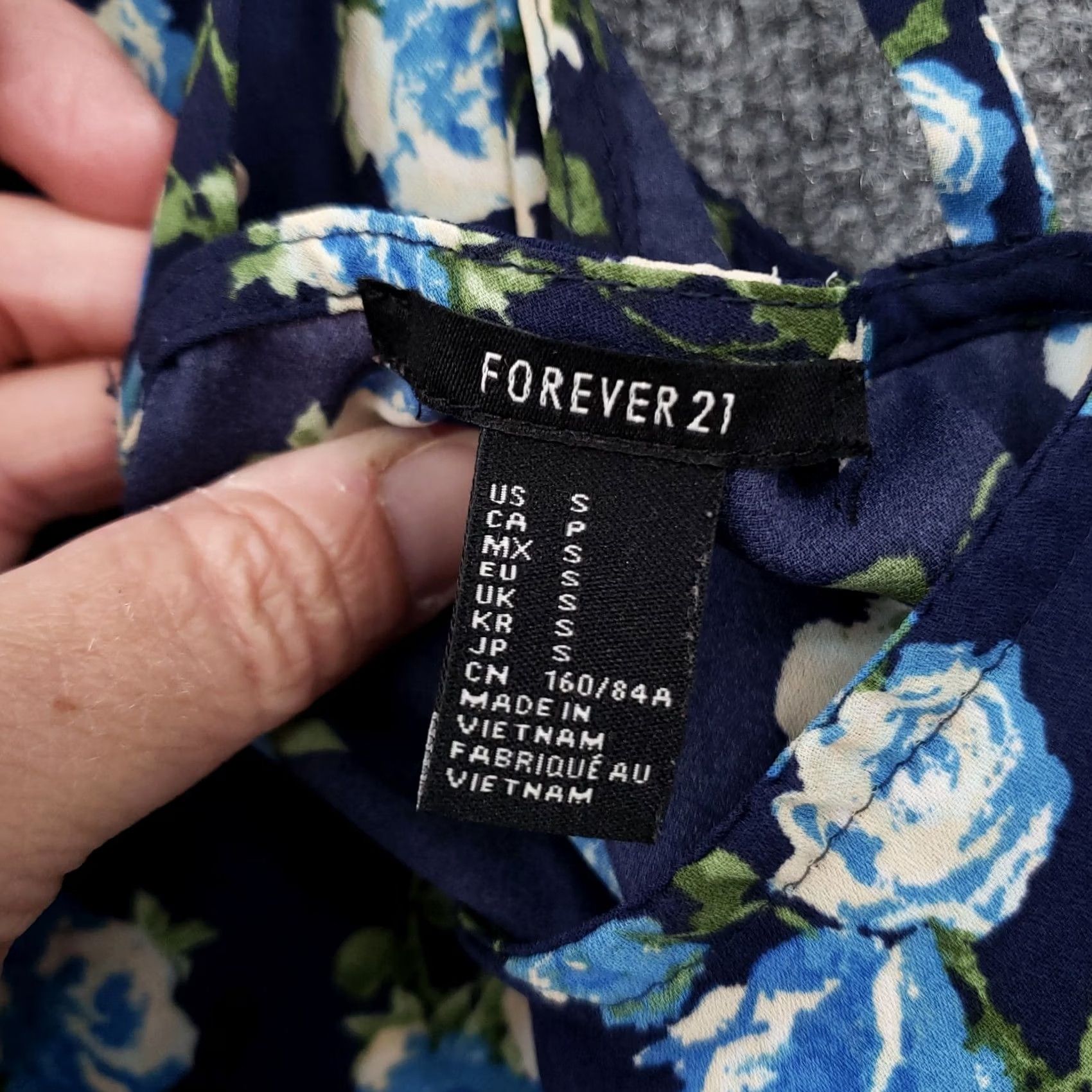 Forever 21 FOREVER 21 Tie Womens S Blue Tank Swing Floral Neck Holter Sleeveless Size S / US 4 / IT 40 - 3 Thumbnail