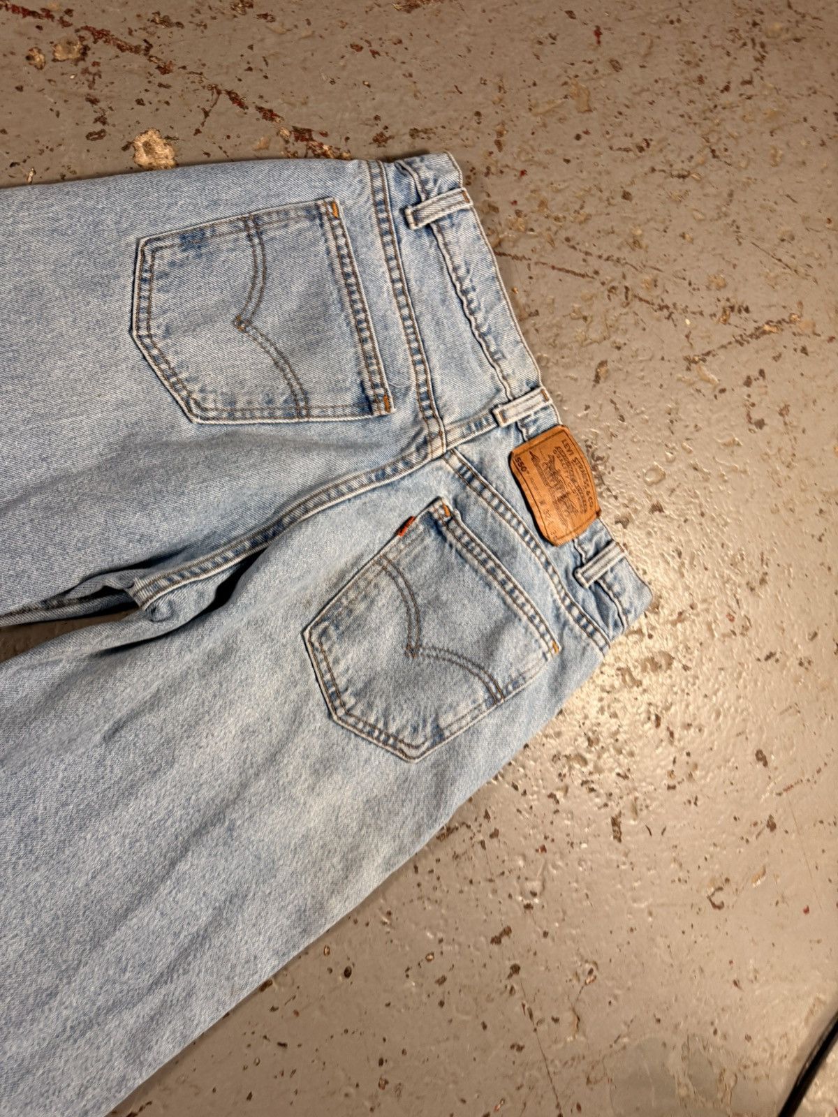 Levi's Vintage Clothing Classic Distressed Orange Tag 70s Levis 505 Relaxed Fit Jean Size US 32 / EU 48 - 7 Thumbnail