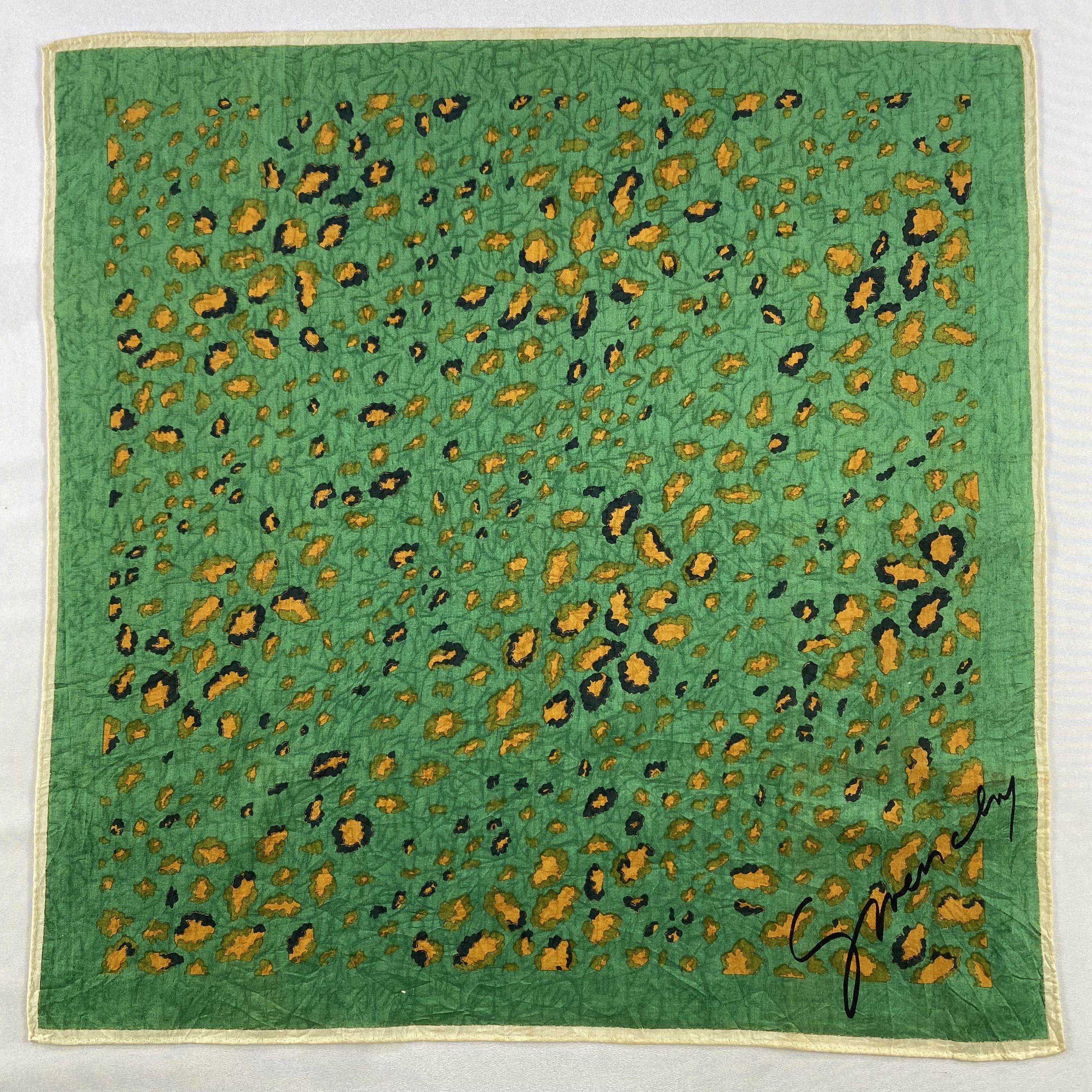 Vintage Givenchy Bandana/ Handkerchief / Neckerchief Size ONE SIZE - 1 Thumbnail
