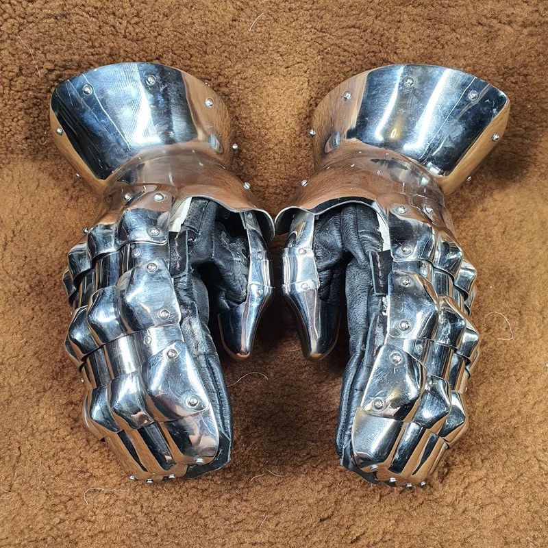 Vintage Balenciaga Inspiration Handmade Chevalier Knight Gauntlets Size ONE SIZE - 2 Thumbnail