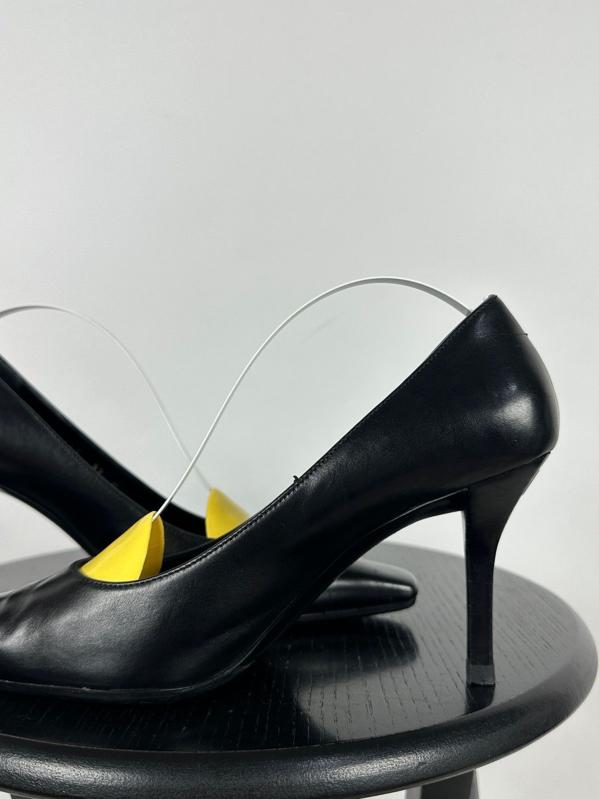 Gucci Vintage Gucci Leather Square Toe Gold Logo Heels Pumps Size US 7 / IT 37 - 17 Thumbnail