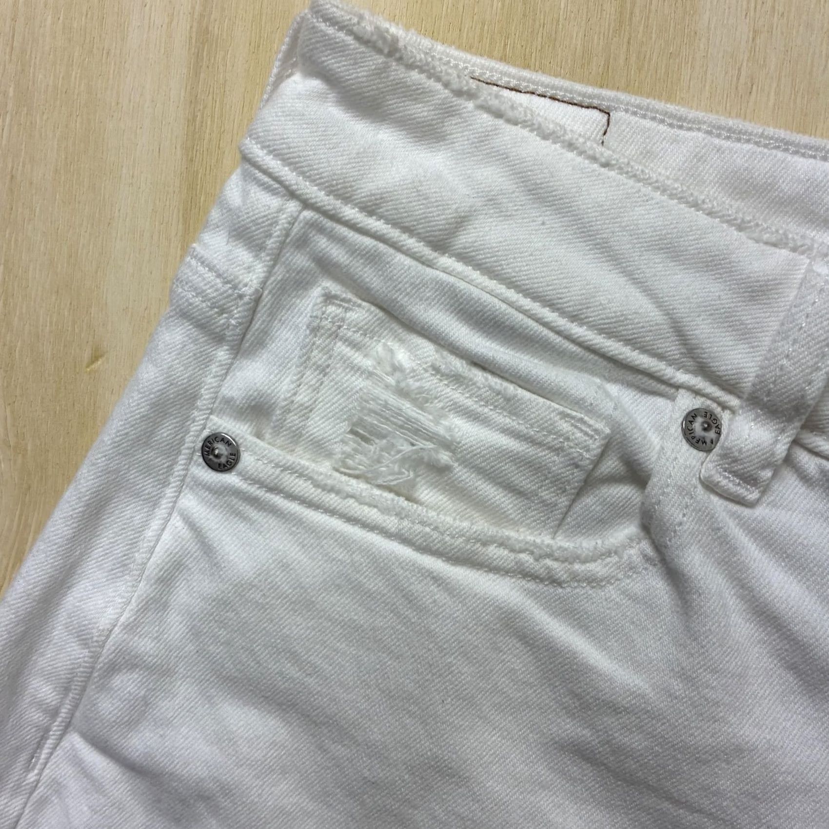 Vintage American Eagle Womens 4 White Mom Cuffed Denim Cotton Stretch Casual Shorts Size 27" / US 4 / IT 40 - 5 Thumbnail