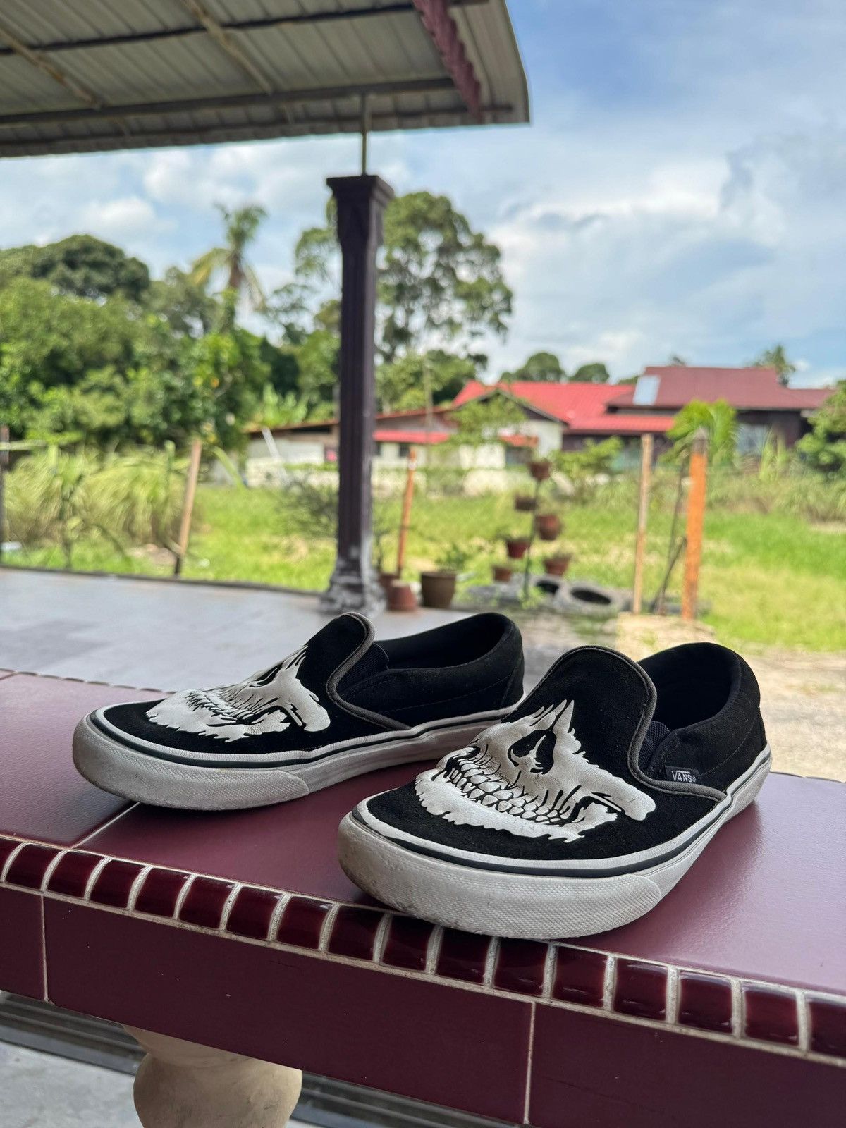 Vans Vans Slip Ons Jaw Bones Shoes Size US 8 / IT 38 - 3 Thumbnail