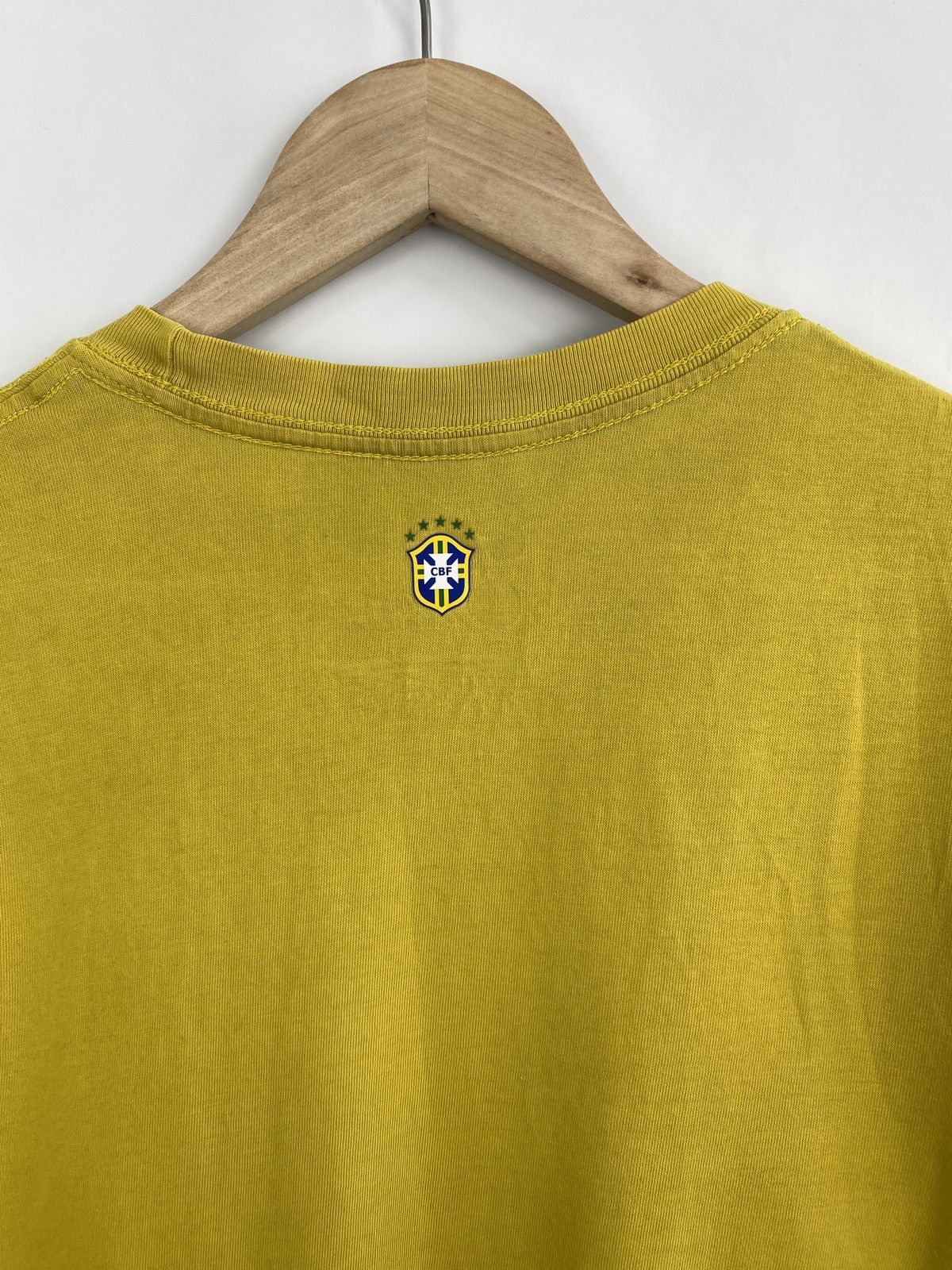Nike 🇧🇷 Nike Brazil Bird Soccer T-Shirt Rare Retro Hype Y2K Size US L / EU 52-54 / 3 - 8 Thumbnail