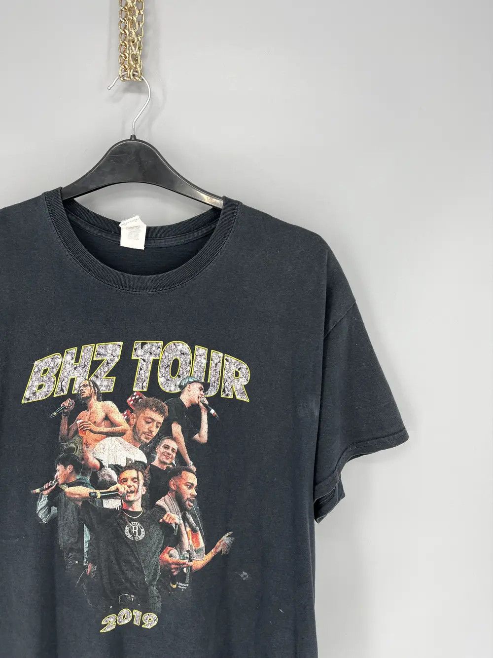 Band Tees × Rap Tees Vintage Tshirt Y2K Bananahaze "BHZ" Tour 2019 Size US L / EU 52-54 / 3 - 5 Thumbnail