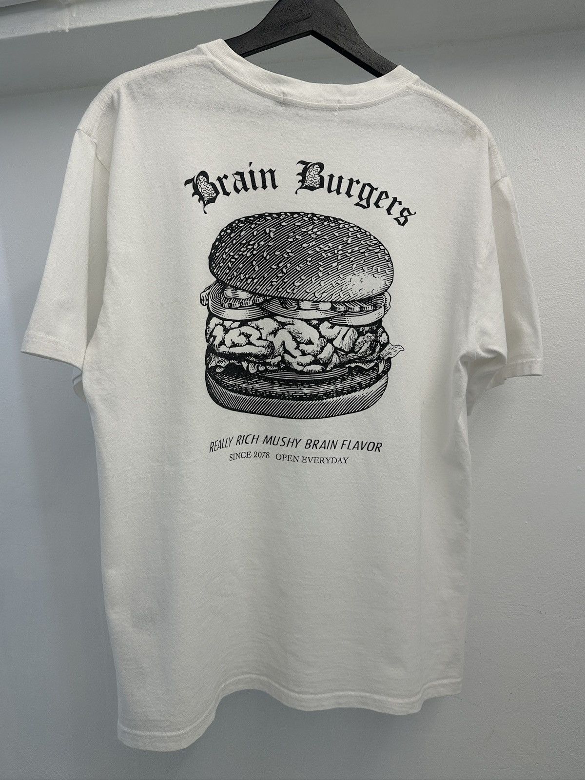 Undercover Undercover Brain Burger White Graphic Tee – Archive Size US M / EU 48-50 / 2 - 5 Thumbnail
