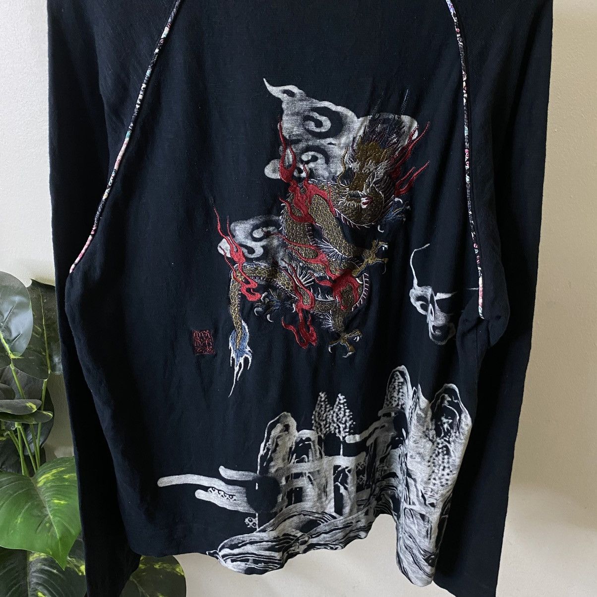 Karakuri Tamashii Japan Motive Embroidered Dragon Ed Hardy Karakuri Style LS T Size US XL / EU 56 / 4 - 2 Thumbnail