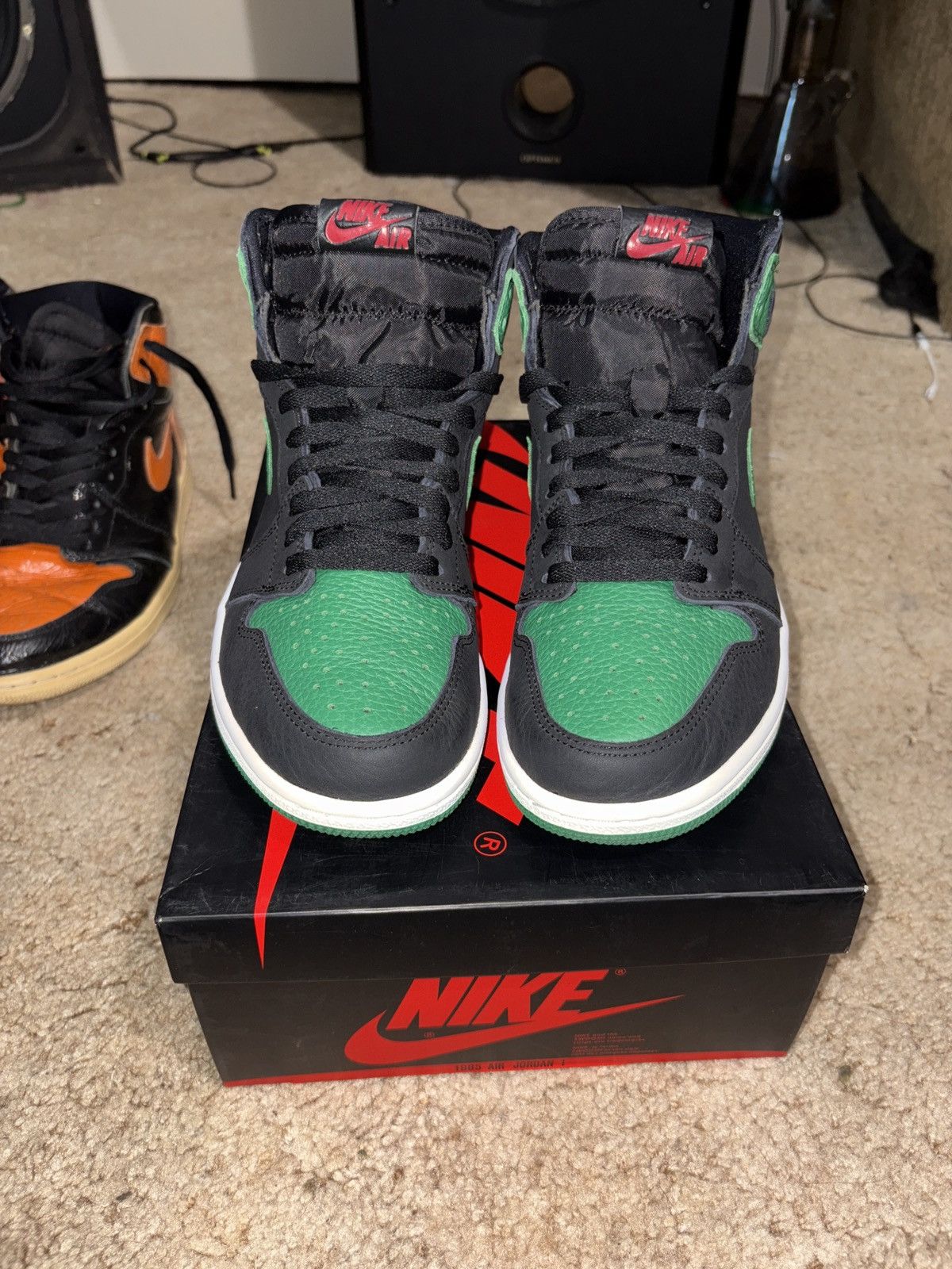 Jordan Brand Air jordan 1 Pine green 2.0 Size US 8 / EU 41 - 3 Thumbnail