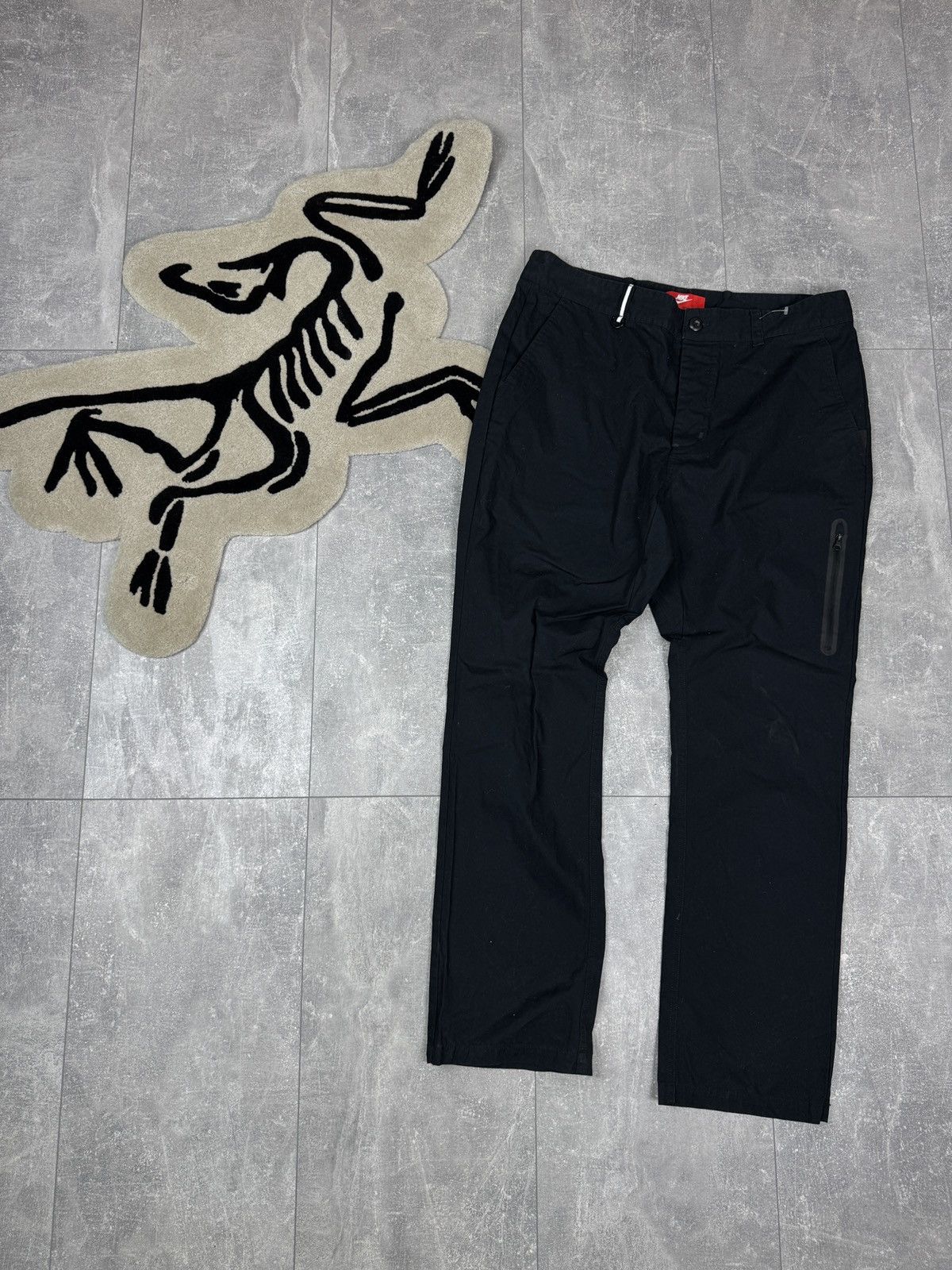 Nike Mens Nike tech fleece pants chinos black size XL Size US 36 / EU 52 - 1 Thumbnail