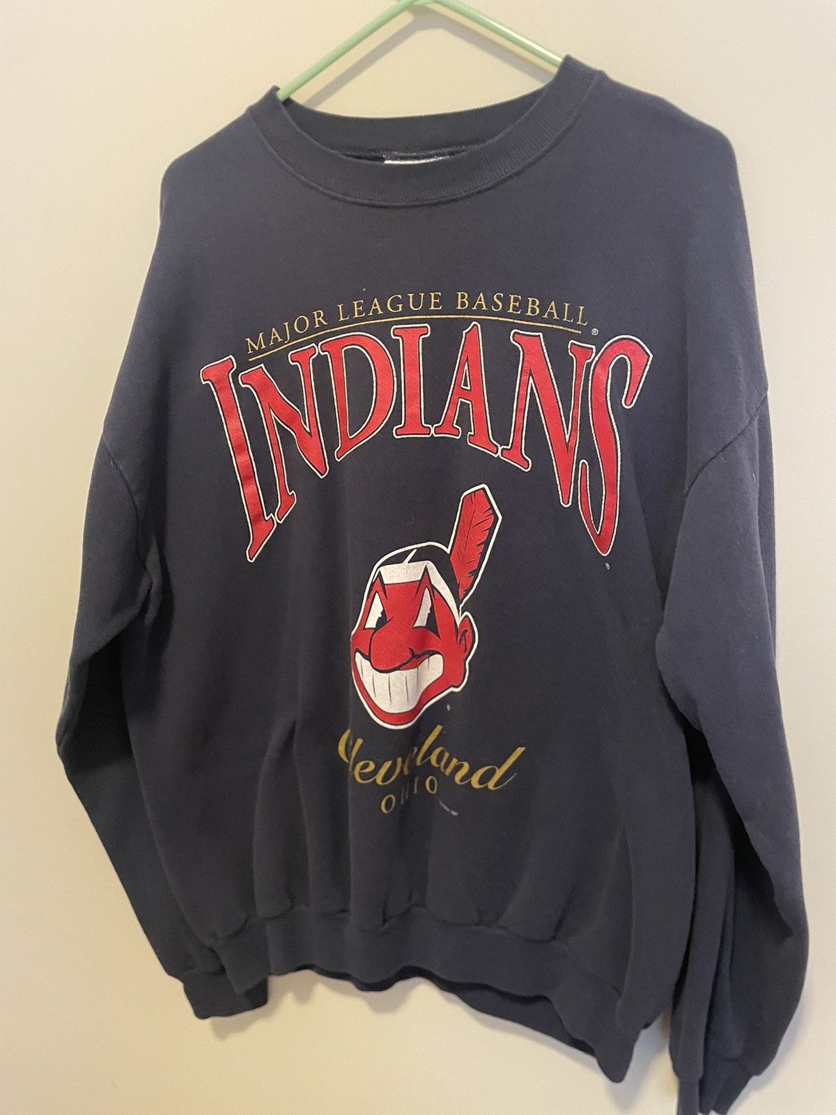 Vintage Vintage 1997 Cleveland Indians Crewneck Sweatshirt Size US XL / EU 56 / 4 - 2 Thumbnail