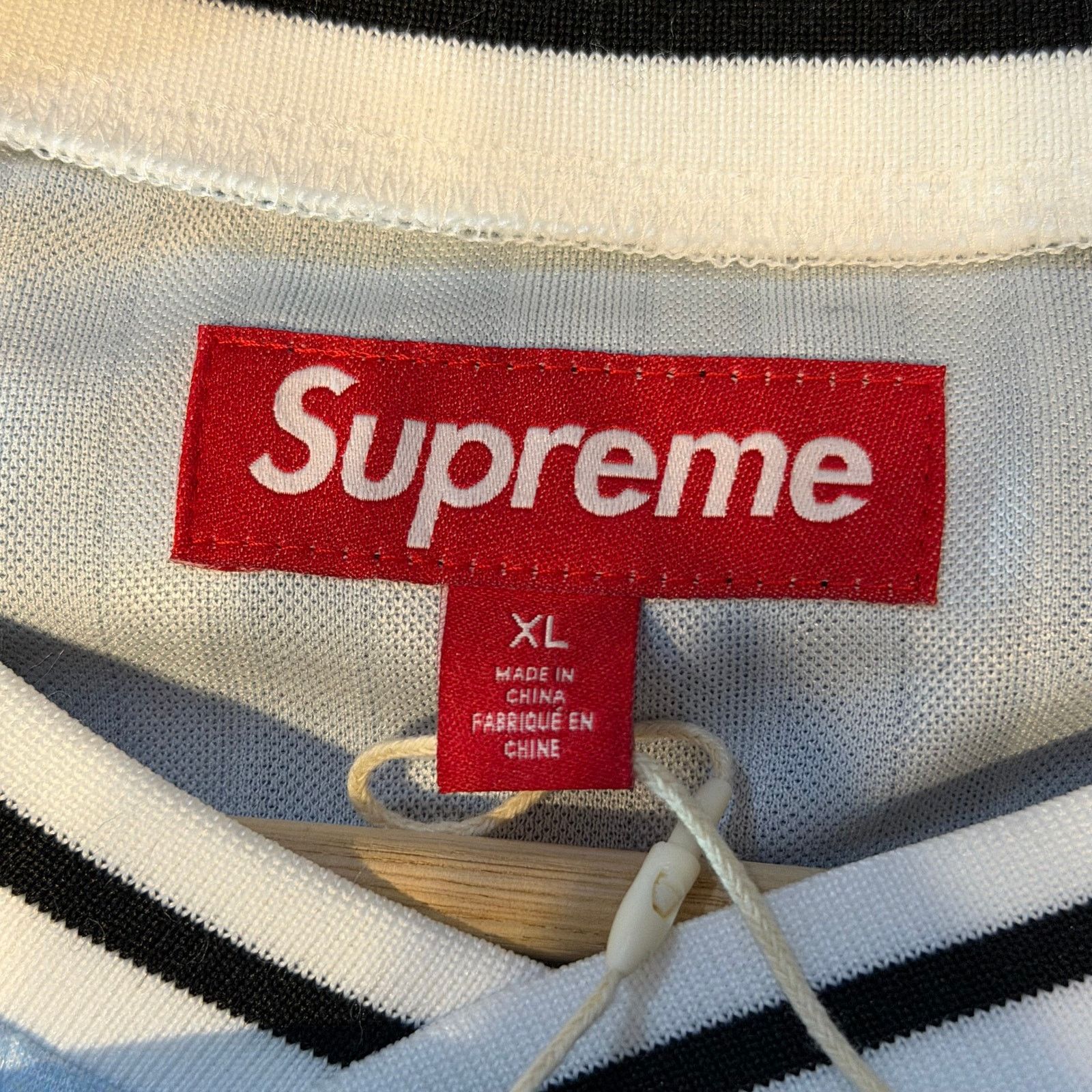 Supreme Supreme Damien Hirst Soccer Jersey Size US XL / EU 56 / 4 - 3 Thumbnail