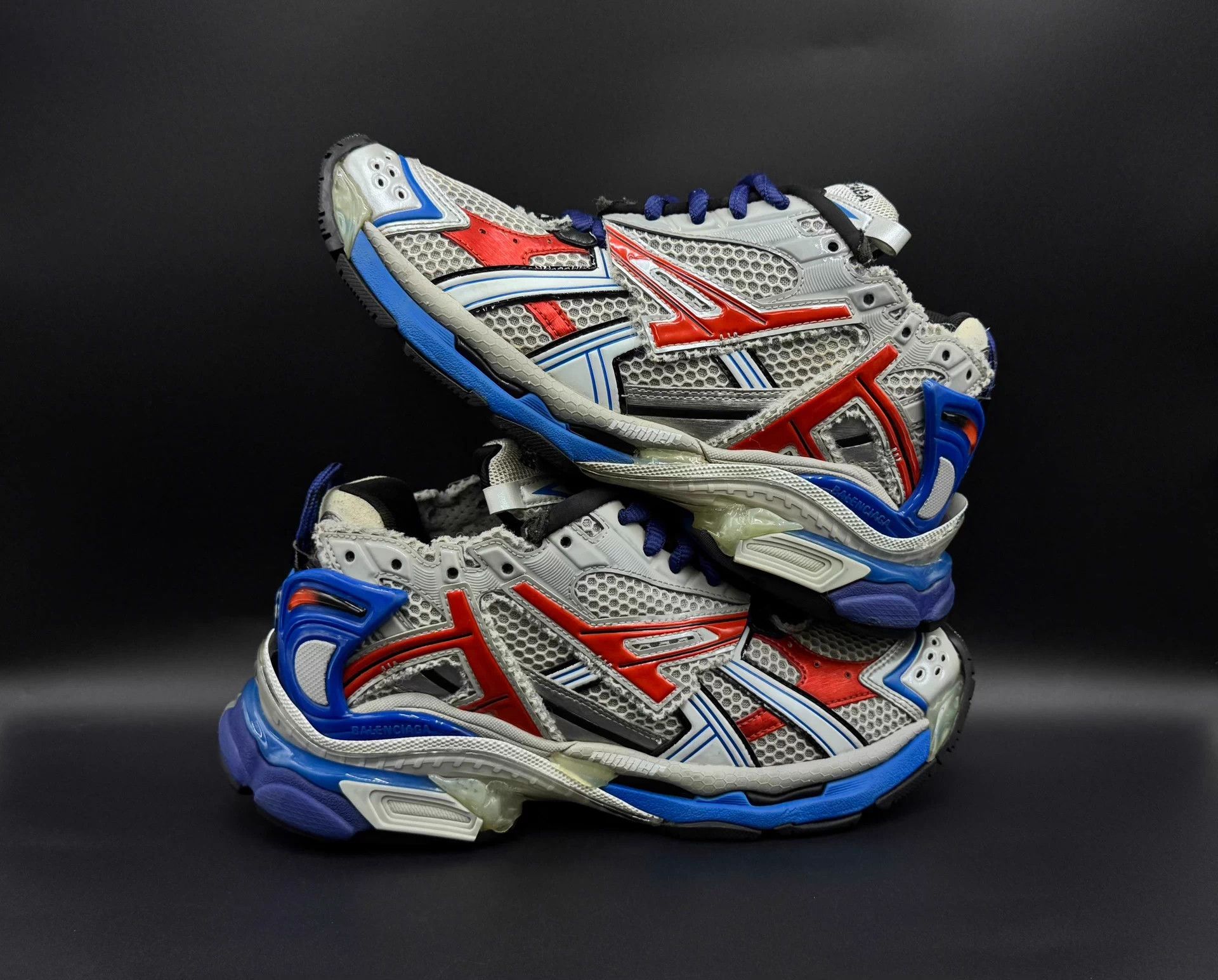Balenciaga Balenciaga Runner men's gray/blue/red distressed low top Size US 7 / EU 40 - 3 Thumbnail