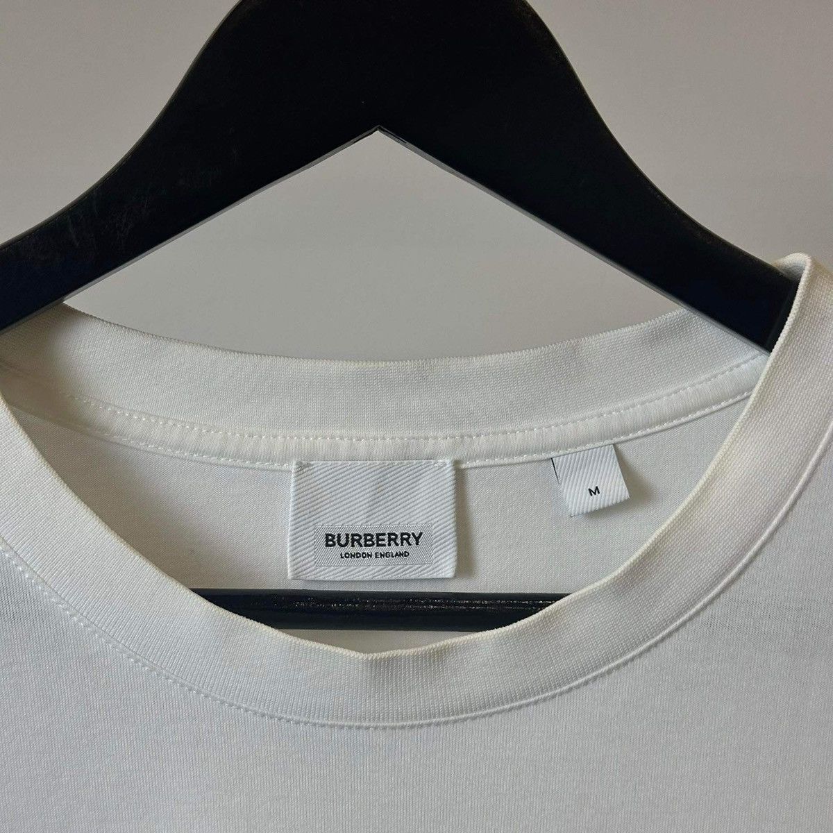 Burberry BURBERRY “ TB LOGO” WHITE T SHIRT Size US M / EU 48-50 / 2 - 4 Thumbnail