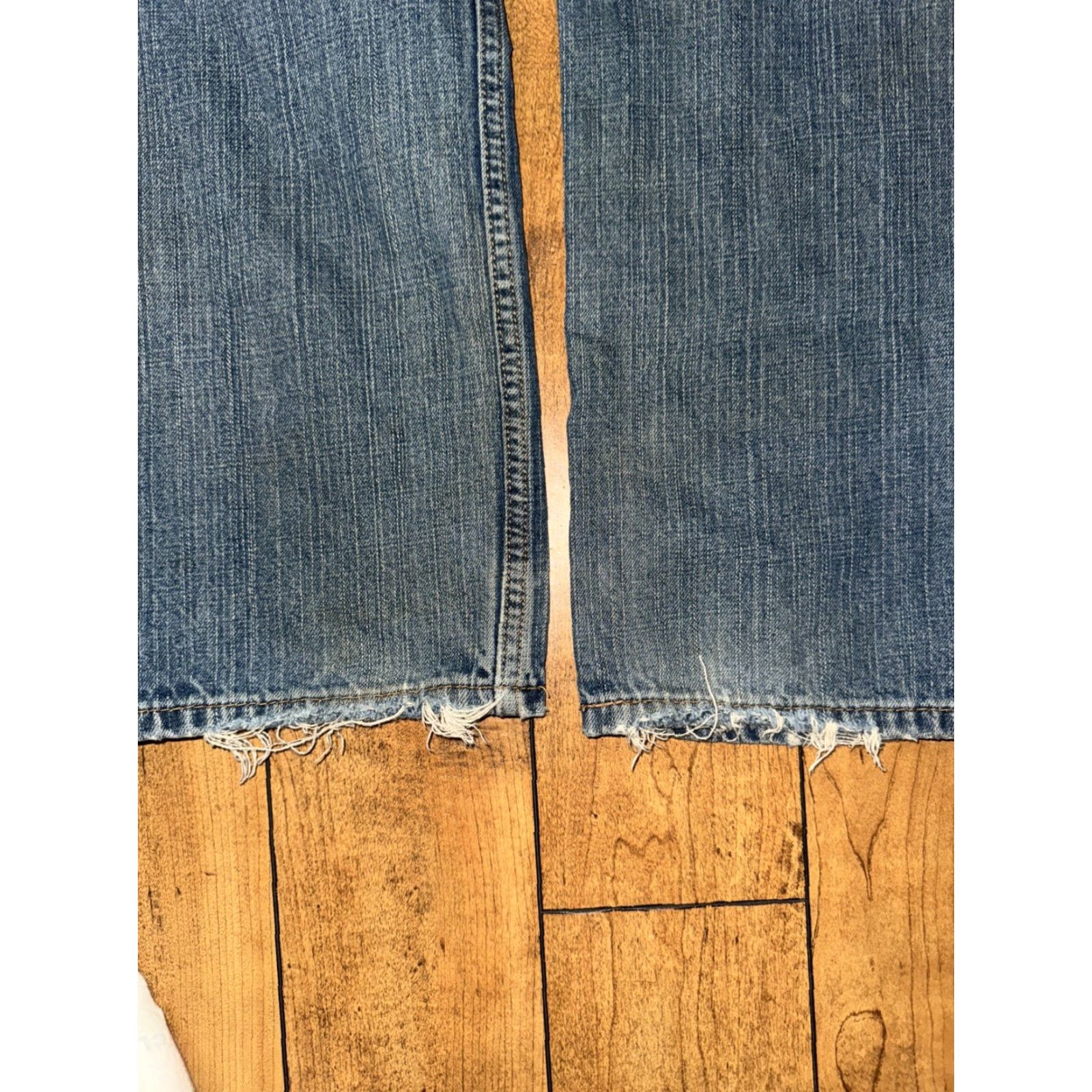 Levi's VINTAGE Levi’s 559 Relaxed Straight Jeans Men’s Blue 34x30 Medium Wash Denim USA Size US 34 / EU 50 - 6 Thumbnail