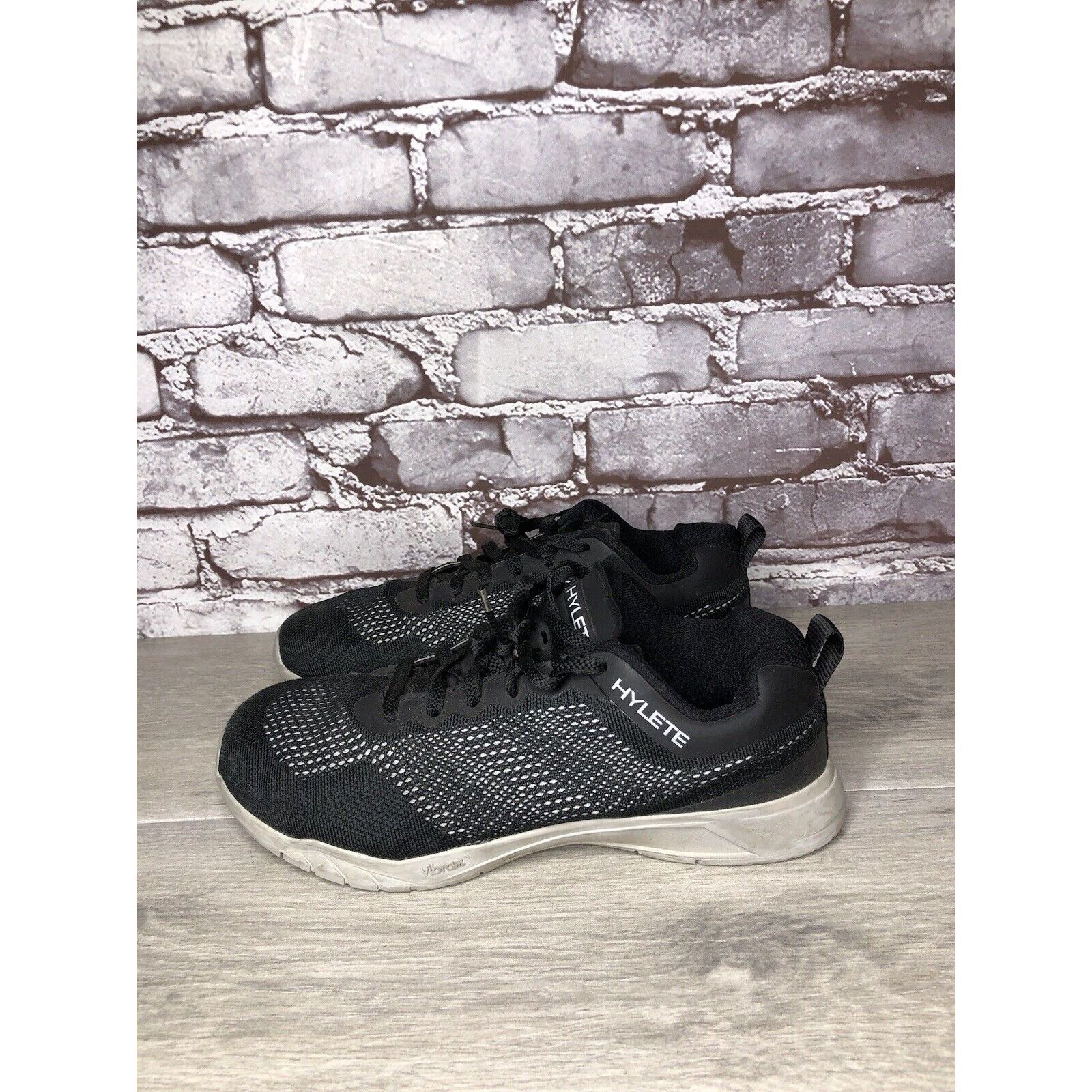 Other Hylete Vibram Circuit Cross Black Lace Up Training Gym Shoes Size US 8 / EU 41 - 12 Thumbnail