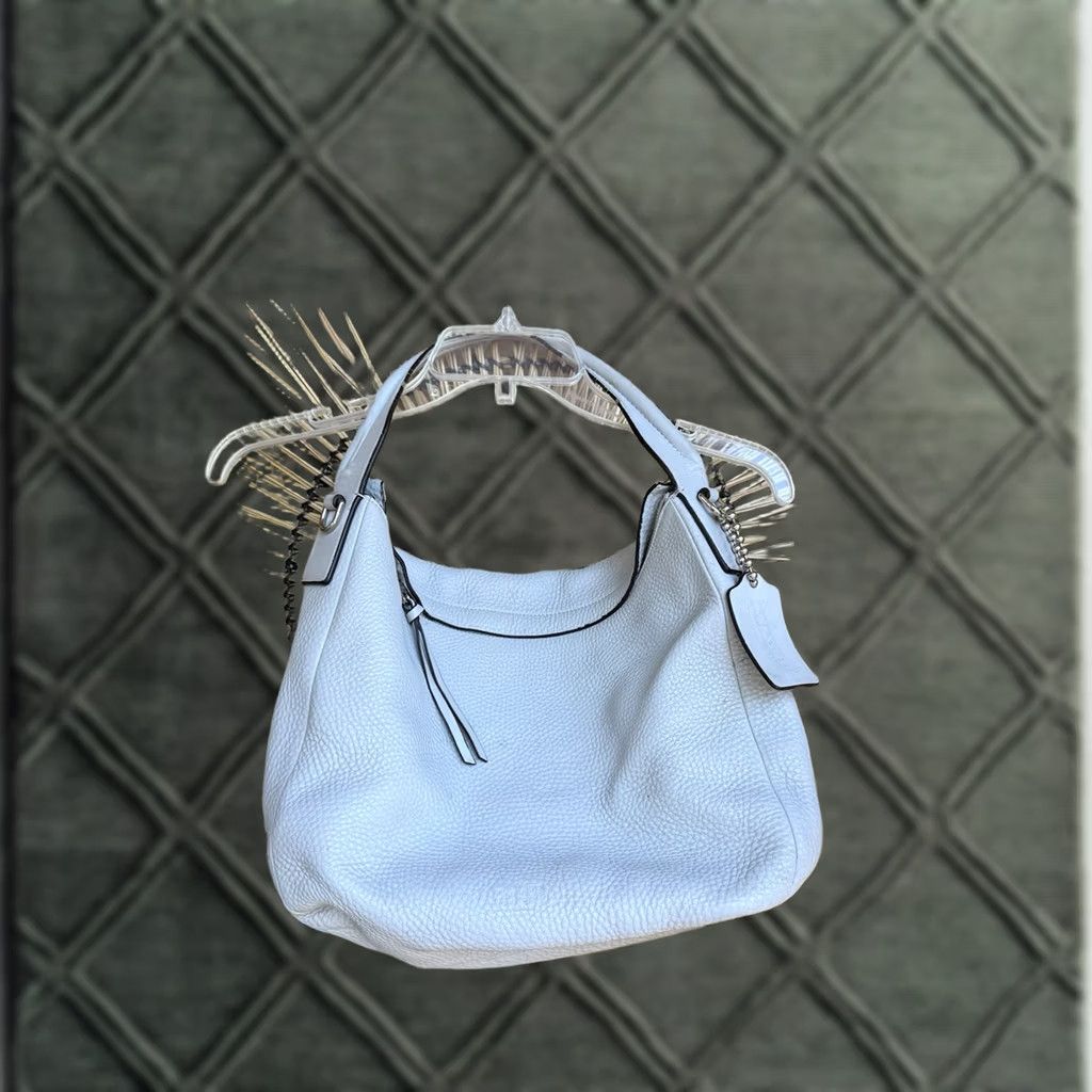 Coach Coach Pebbled Leather Hobo Bag / Shoulder Bag Light Gray Women’s Gray Pebbled Leather Finish Light staining Handle Wear Size ONE SIZE - 1 Thumbnail