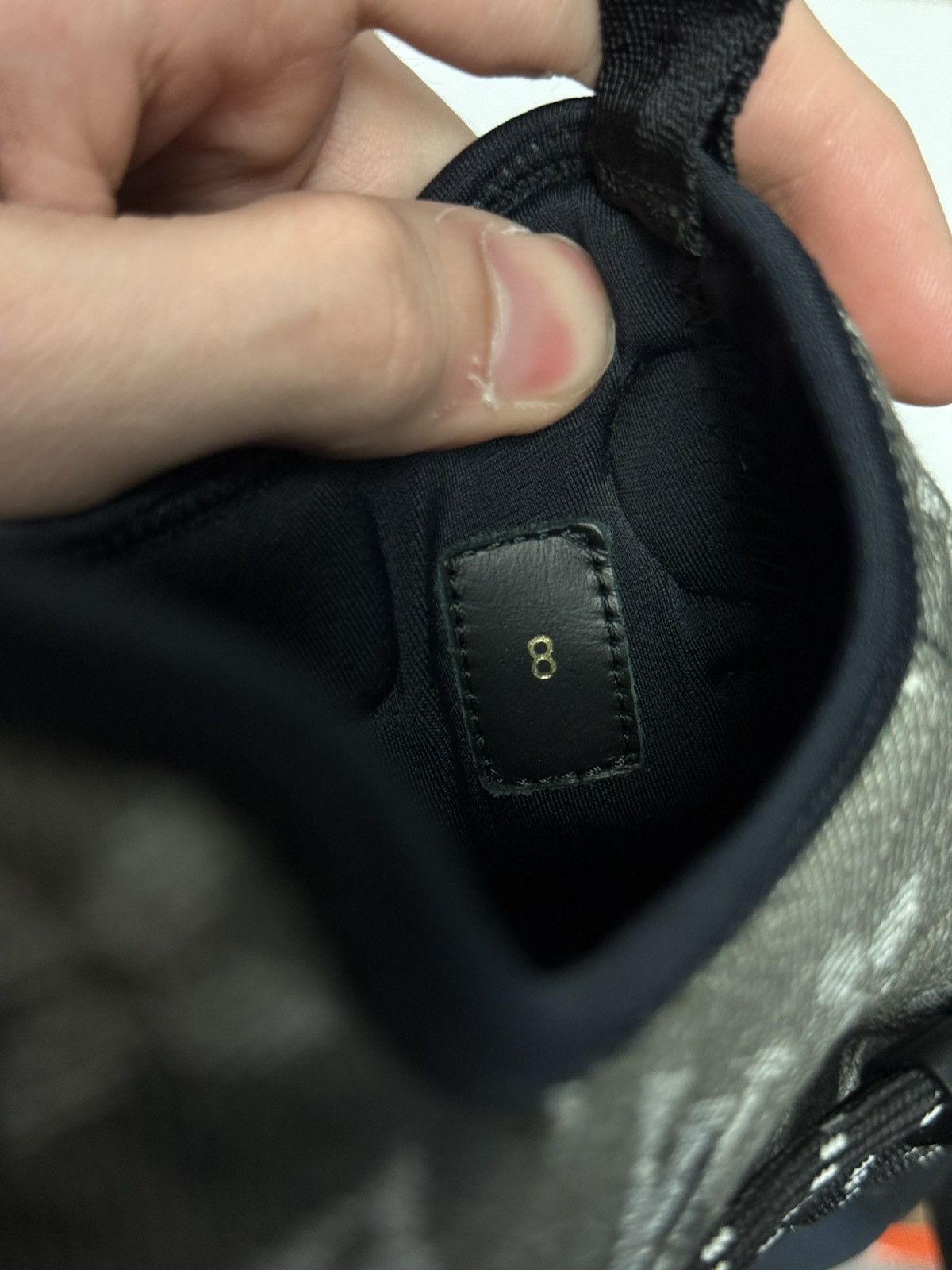 Louis Vuitton Louis Vuitton Fastlane Runner Sneaker 8LV/9US Clean 🧼🔥 Size US 9 / EU 42 - 12 Thumbnail