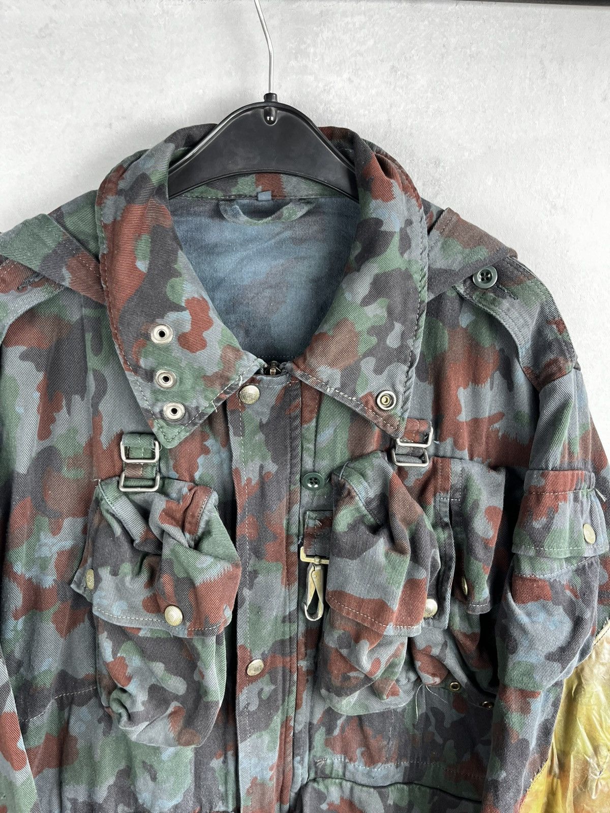 Vintage Vintage Very rare multi-pocket swiss army jacket Size US L / EU 52-54 / 3 - 3 Thumbnail