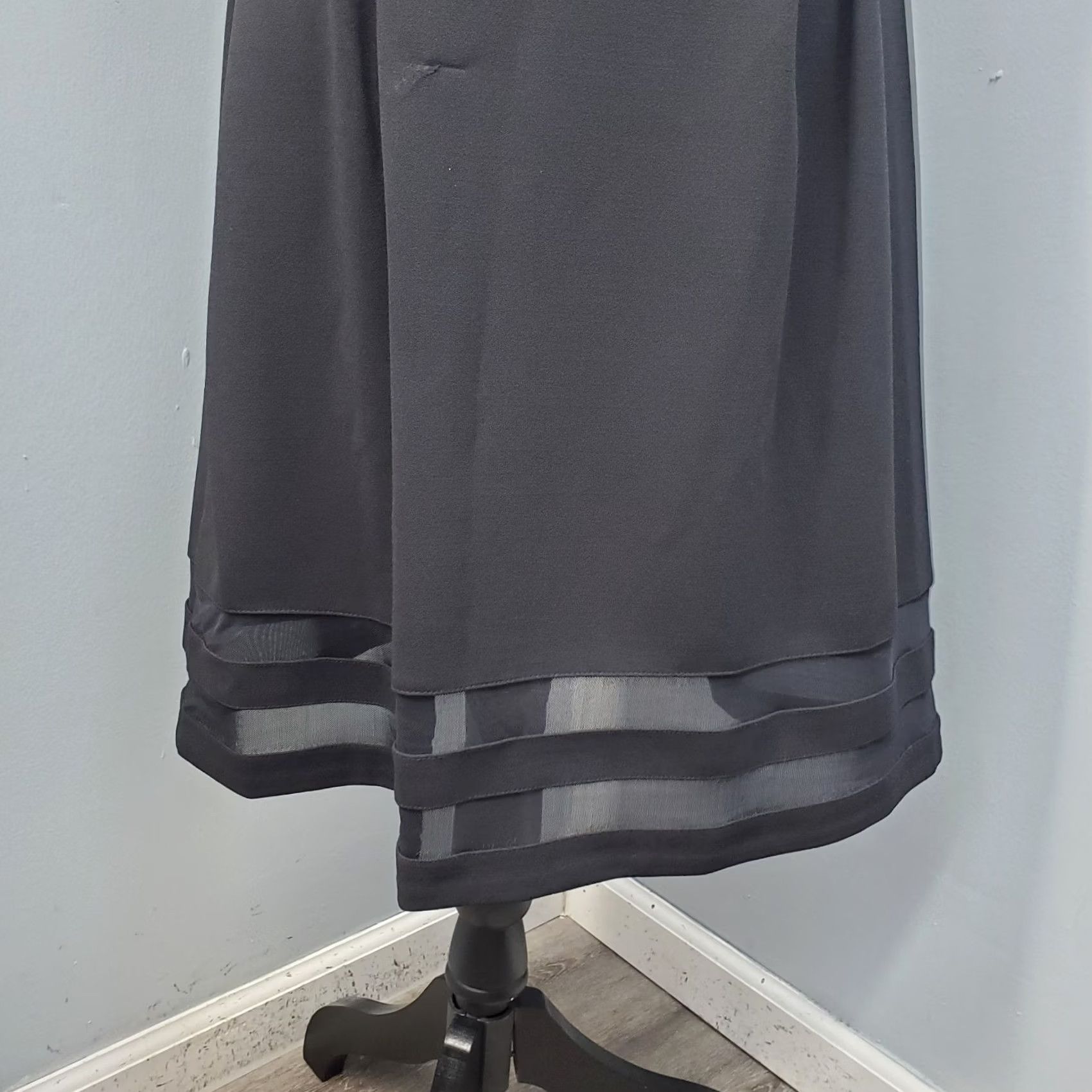 Tommy Hilfiger Tommy Hilfiger Shift Dress Womens Size 10 Black Sleeveless Swing Hem Back Zipper Size L / US 10 / IT 46 - 4 Thumbnail