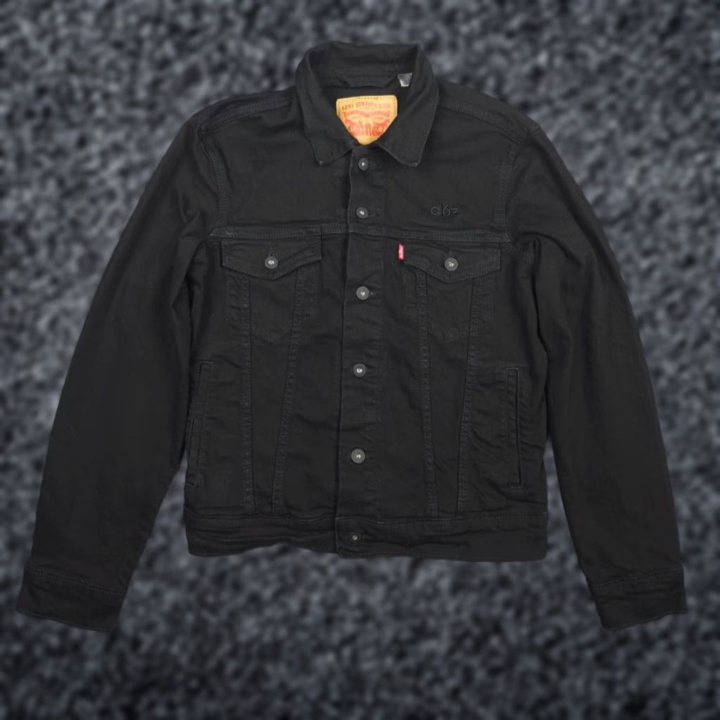Levi's **Levi's Men's XS Black Embroidered Trucker Jacket** User: Levi's Men's XS Black Embroidered Trucker Jacket Size US XS / EU 42 / 0 - 1 Thumbnail