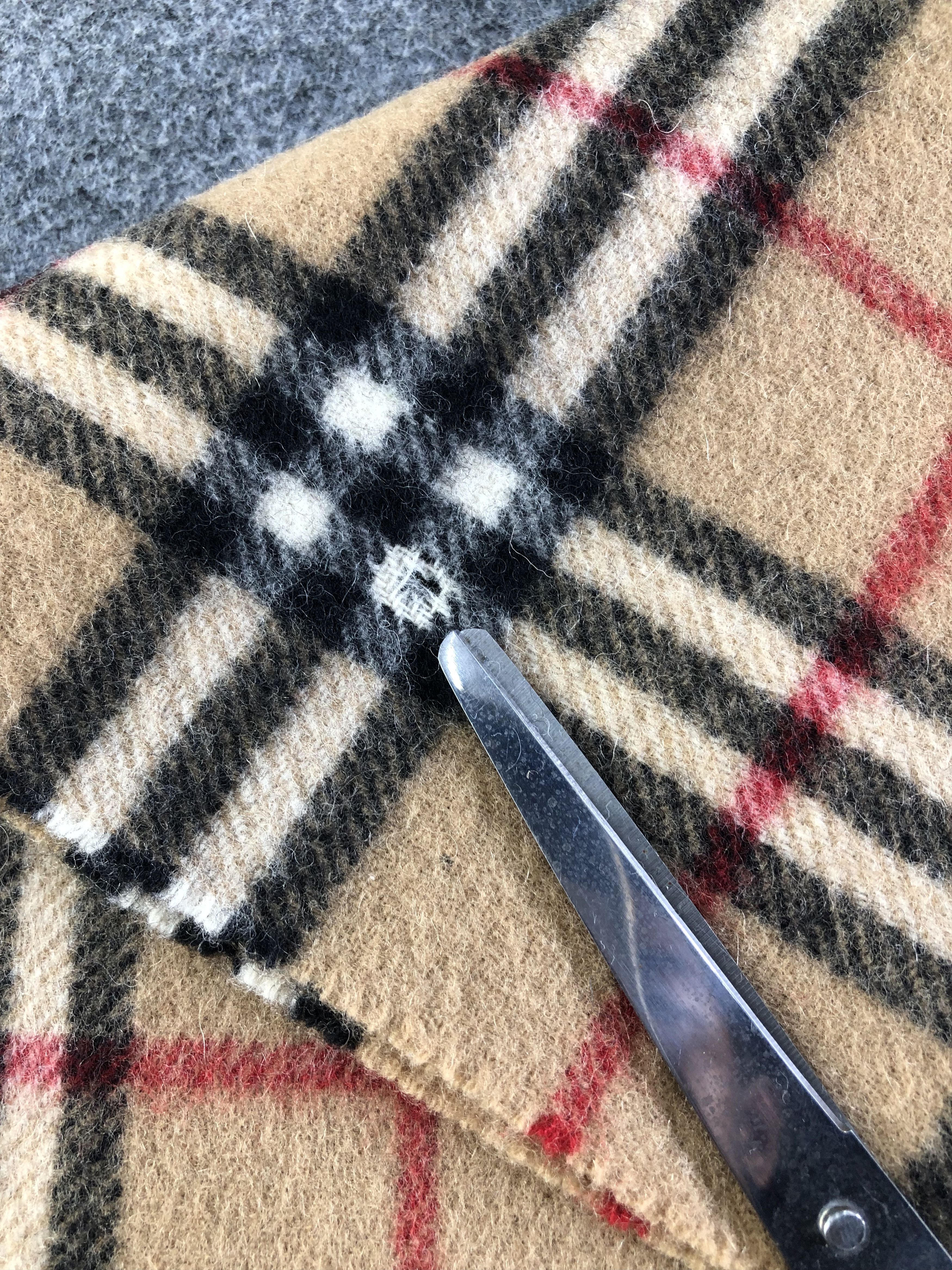 Burberry Burberrys Scarf / Muffler / Neckwear SS1352 Size ONE SIZE - 6 Thumbnail