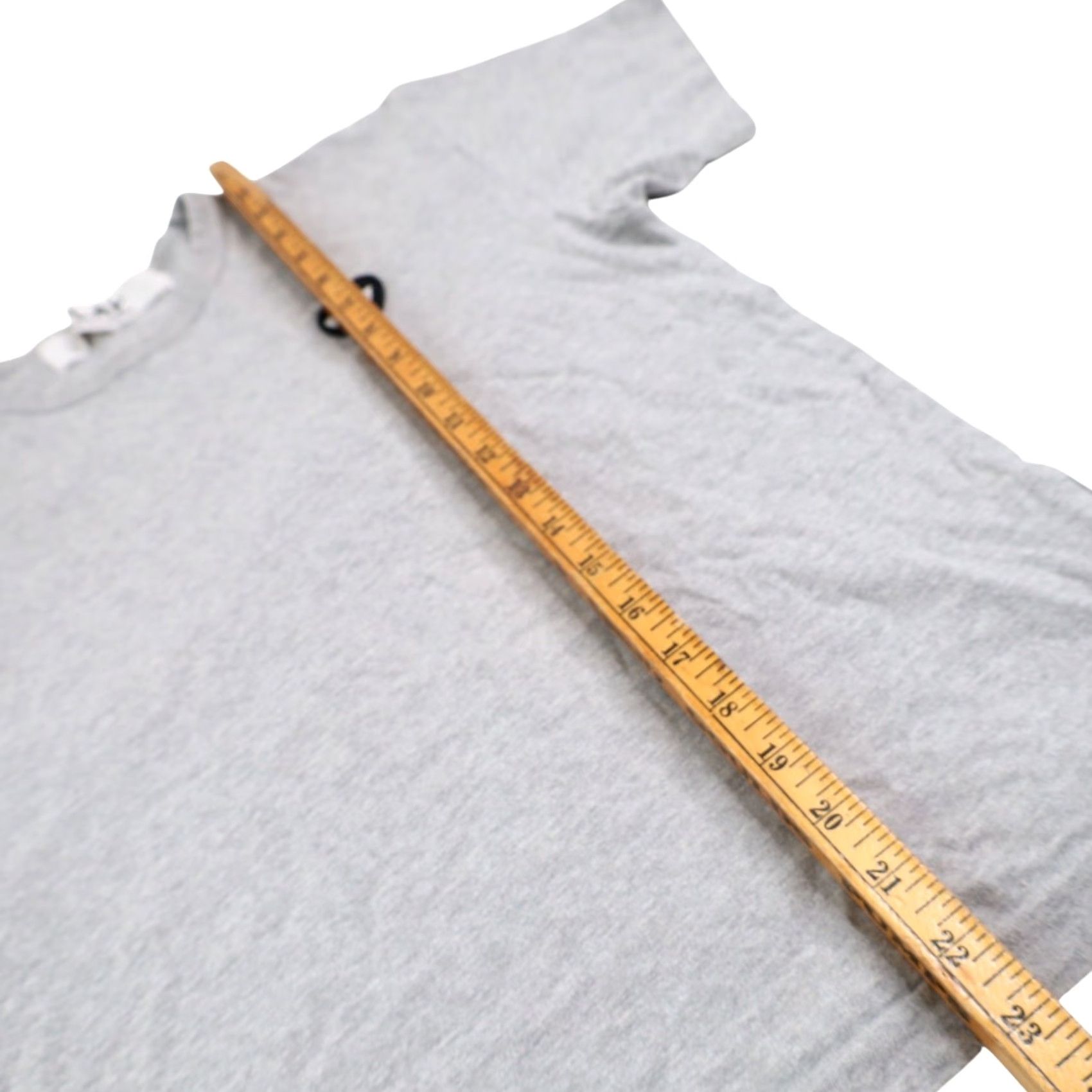 Vintage VINTAGE Comme Des Garcons Play Heart Patch Graphic Shirt Mens M Gray Size US M / EU 48-50 / 2 - 6 Thumbnail