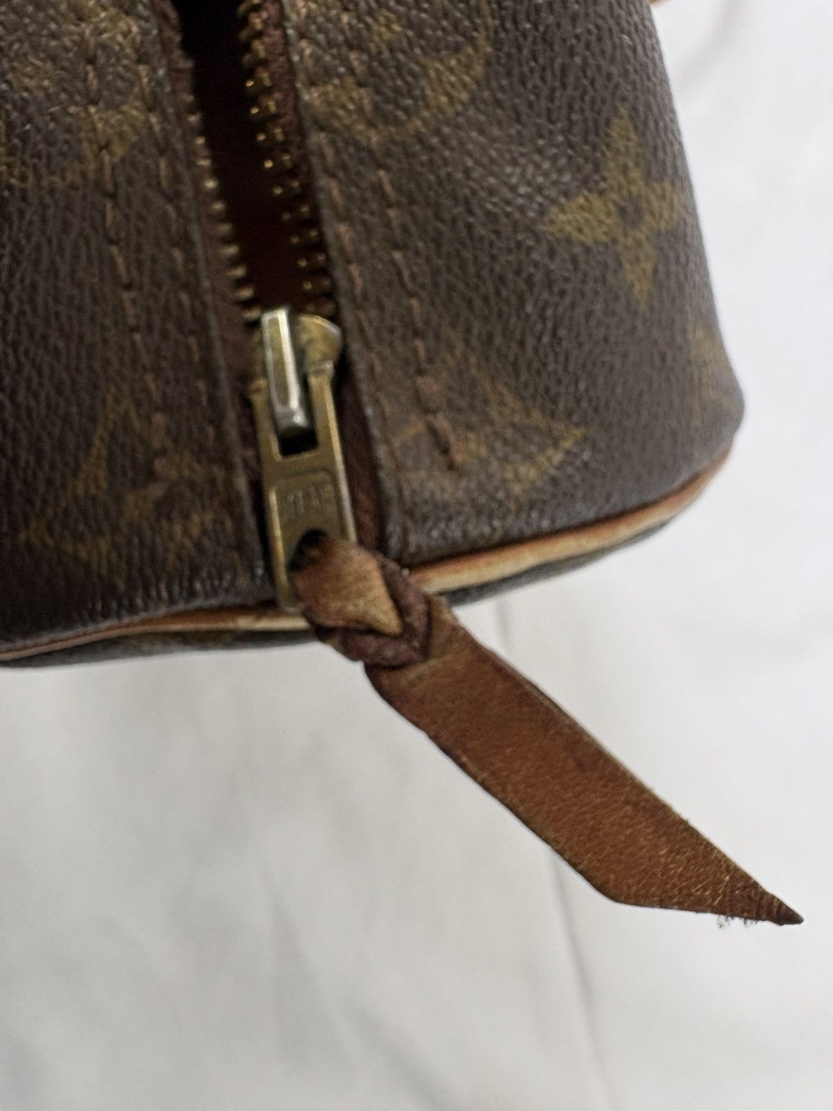 Louis Vuitton Louis Vuitton Size ONE SIZE - 10 Thumbnail