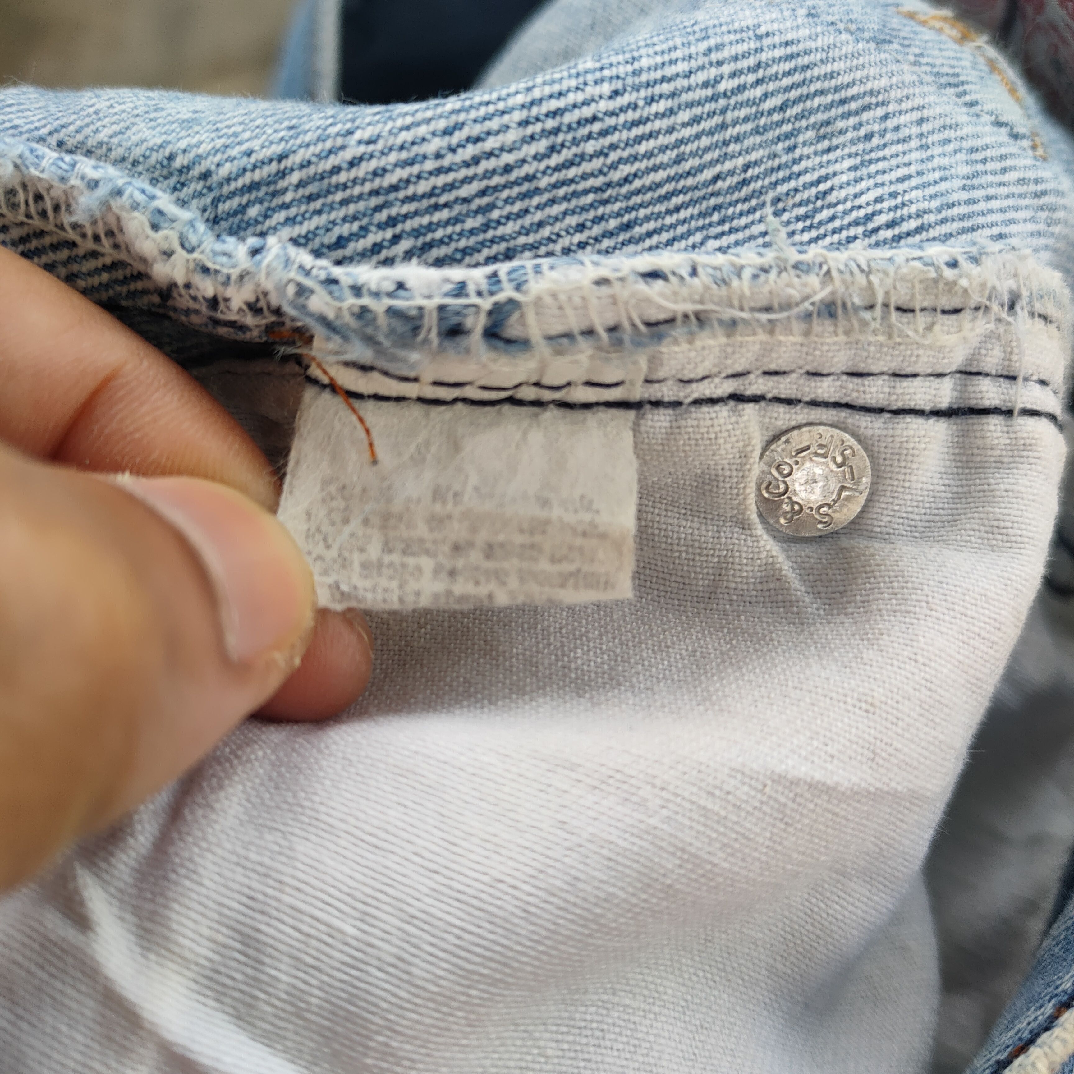 Levi's Vintage Clothing VINTAGE 80' LEVI'S 501 USA WOMAN FADED DENIM JEANS PANTS Size US 28 / EU 44 - 17 Thumbnail