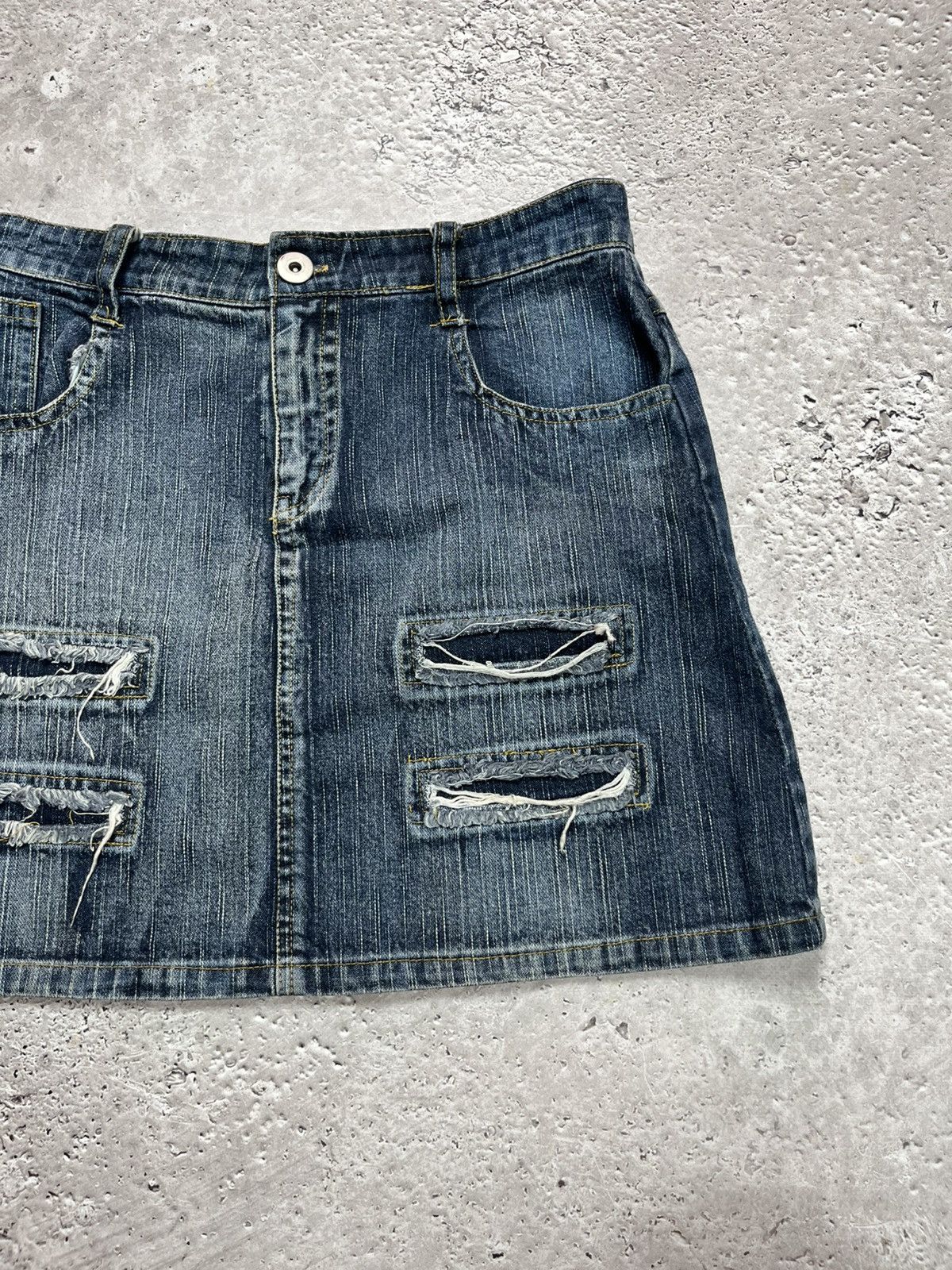 Other Y2K Distressed Denim Mini Skirt Women’s Size S Size 28" / US 6 / IT 42 - 2 Thumbnail