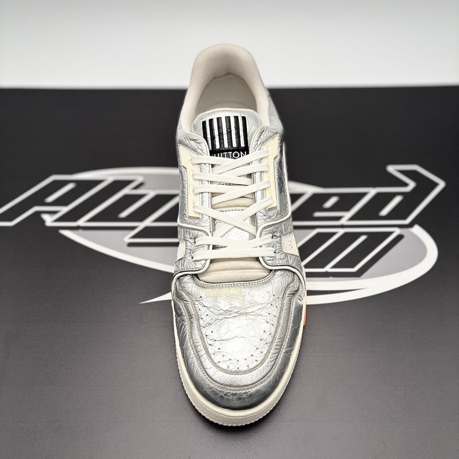 Louis Vuitton Louis Vuitton Trainer Low ' Metallic Silver Orange ' Size US 11.5 / EU 44-45 - 14 Thumbnail