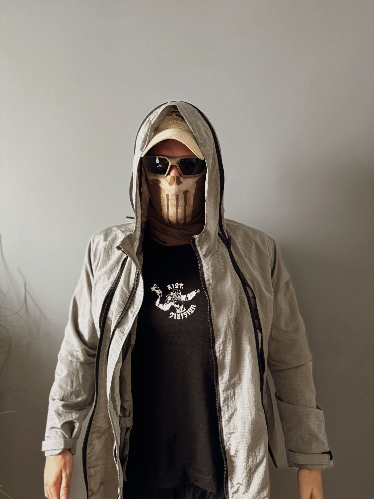 Riot Division Riot Division metal nylon grey jacket Size US L / EU 52-54 / 3 - 10 Thumbnail
