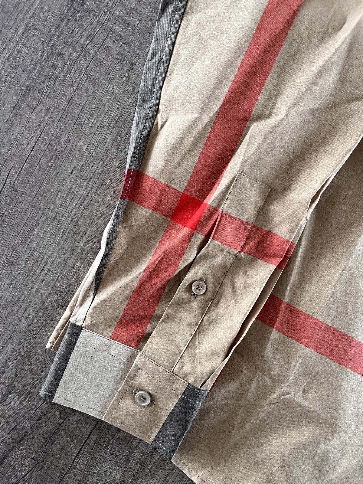Burberry Burberry somerton love sleeved shirt Size US M / EU 48-50 / 2 - 7 Thumbnail