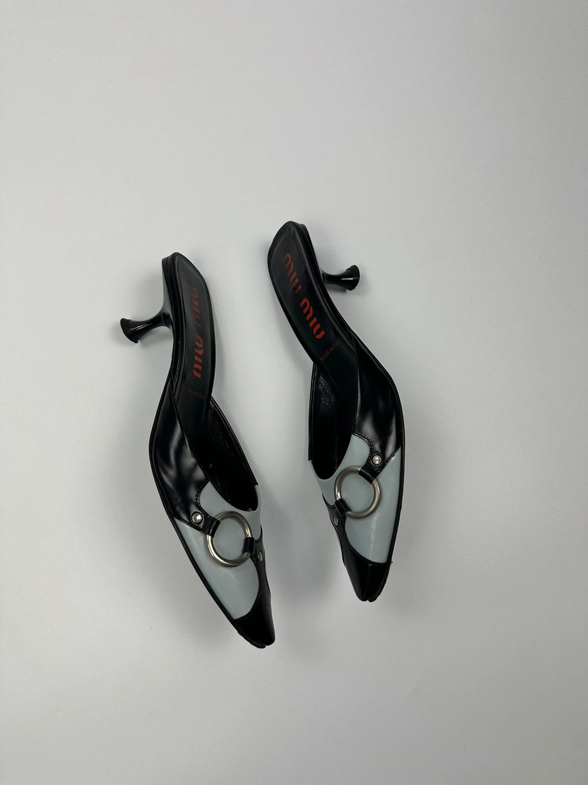Miu Miu Miu Miu 90’s Kitten Heels Pumps Black & Blue Patent Leather Size US 7.5 / IT 37.5 - 4 Thumbnail