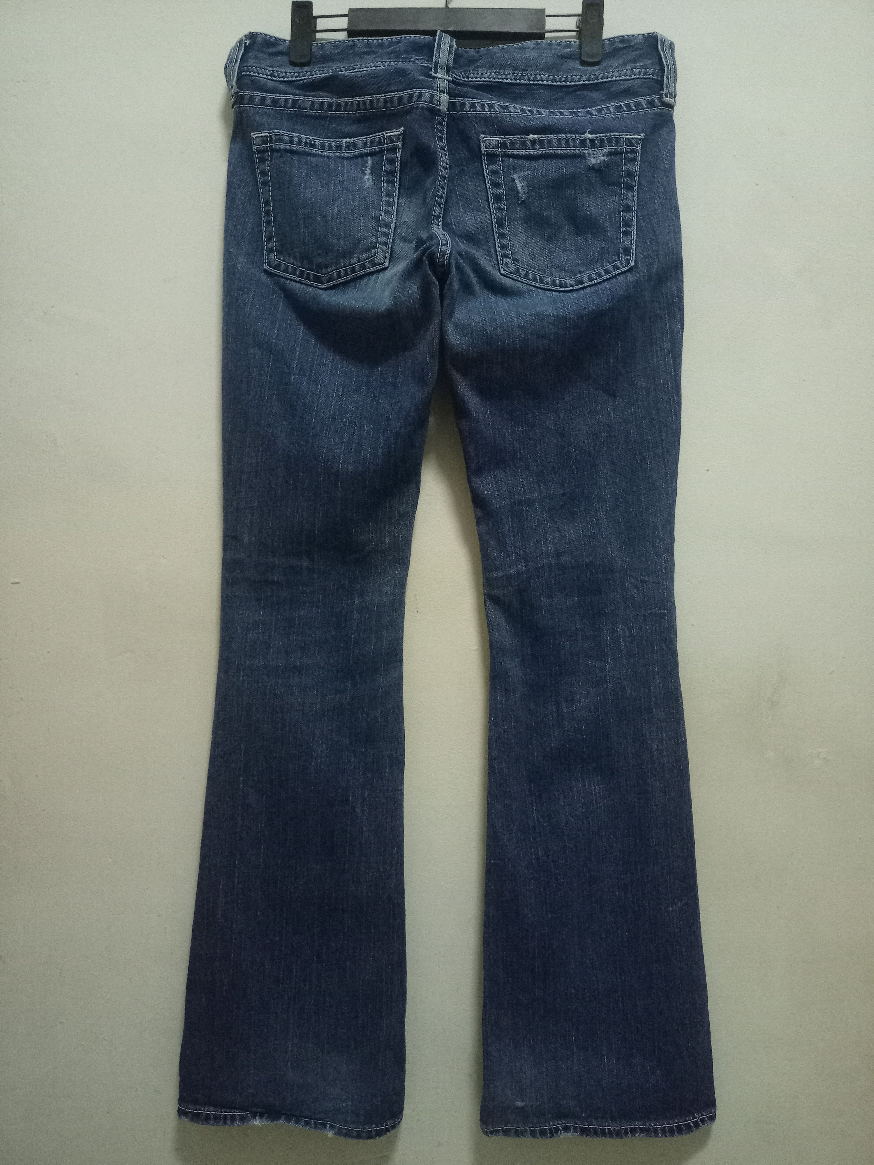 Japanese Brand × Uniqlo Vintage Japanese Uniqlo Blue Wash Flare Jeans 32x32 Size US 32 / EU 48 - 2 Thumbnail