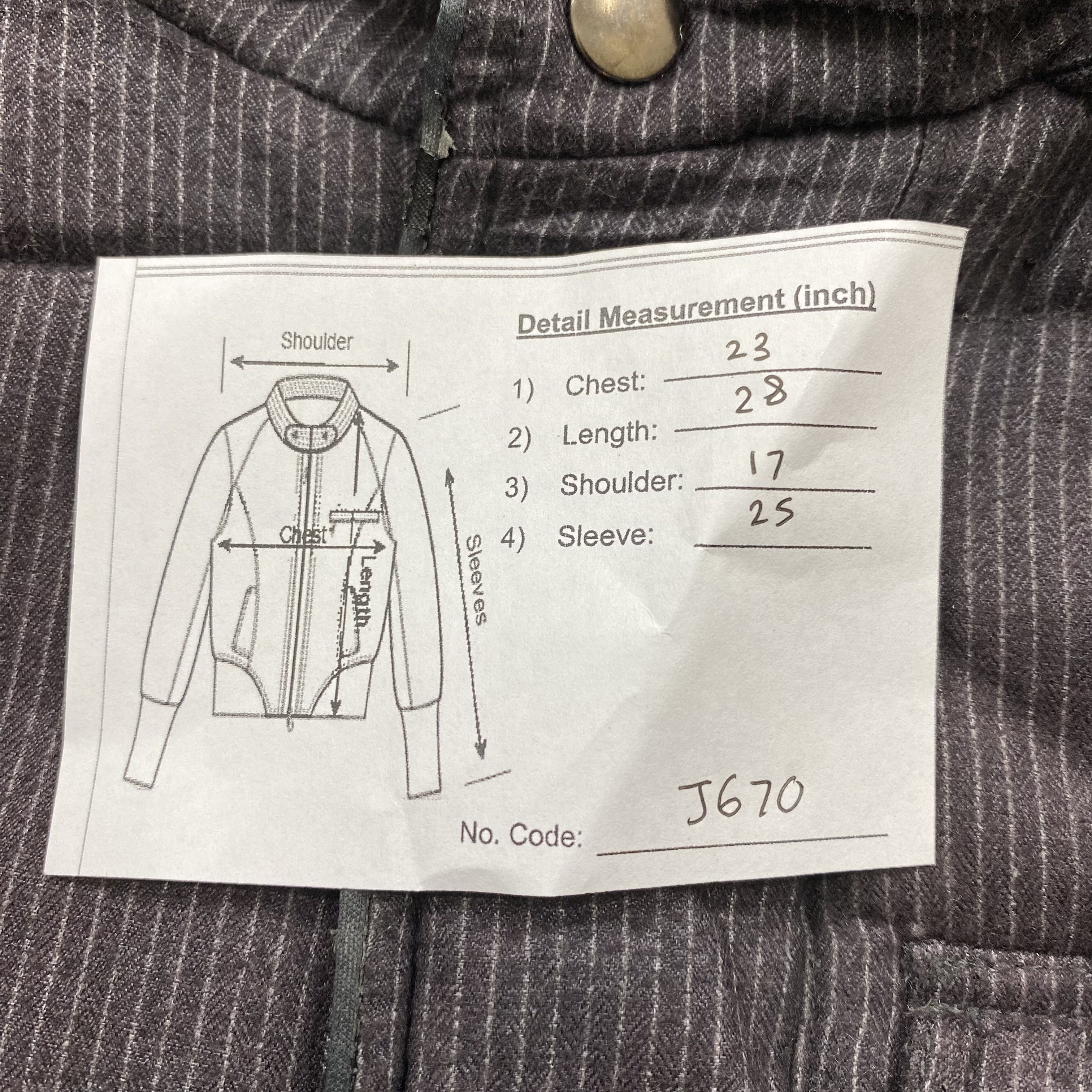 Vintage VTG 2009 J.N.R.D Pinstripe Hooded Puffer Jacket-J670 Size US M / EU 48-50 / 2 - 12 Thumbnail