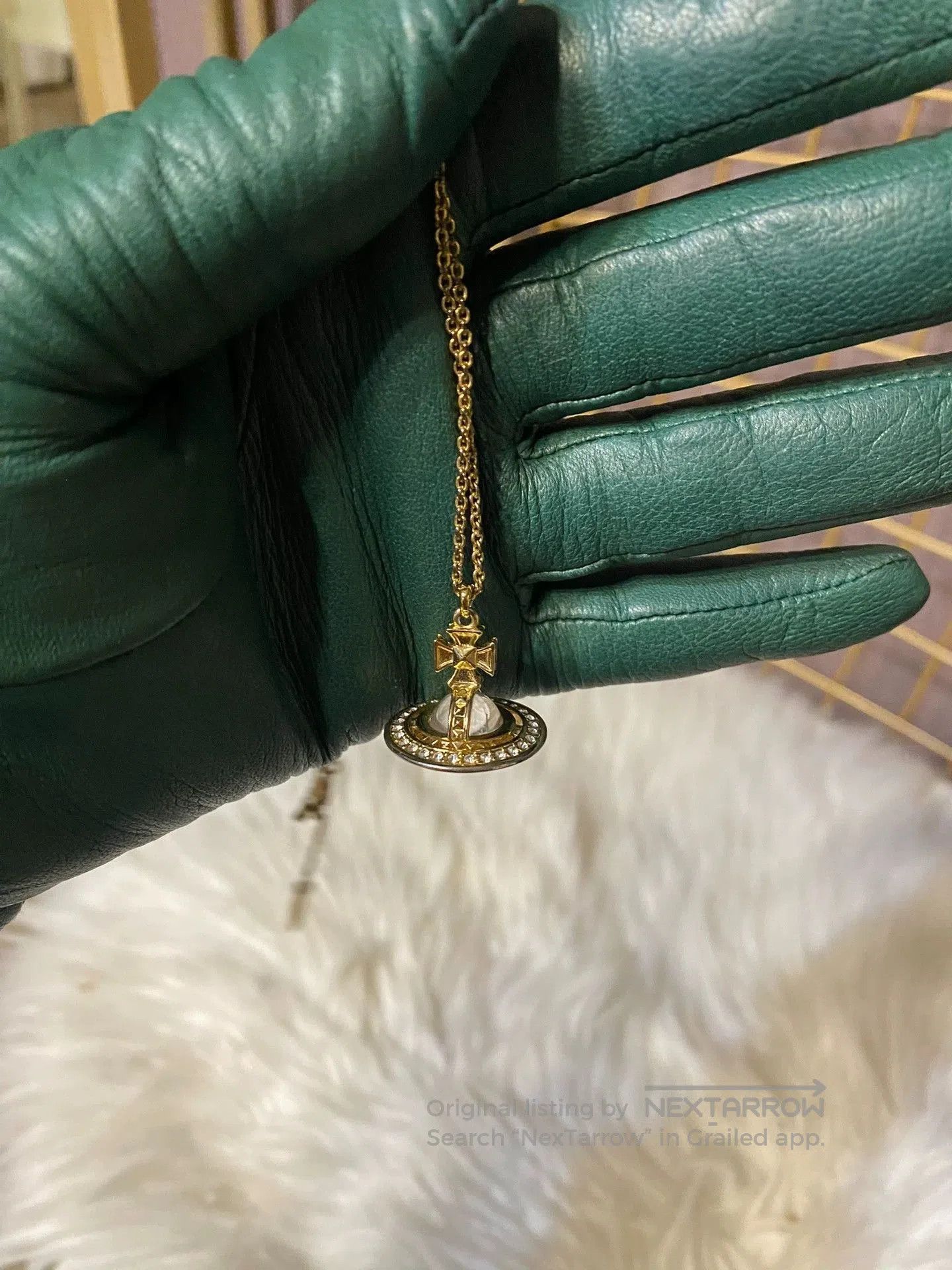 Vivienne Westwood Vivienne Westwood Gold Orb Pendant Necklace. Size ONE SIZE - 1 Thumbnail