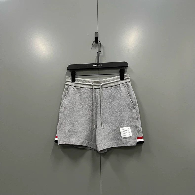 Thom Browne Thom Browne Gray striped shorts Size US 40 / EU 56 - 1 Thumbnail