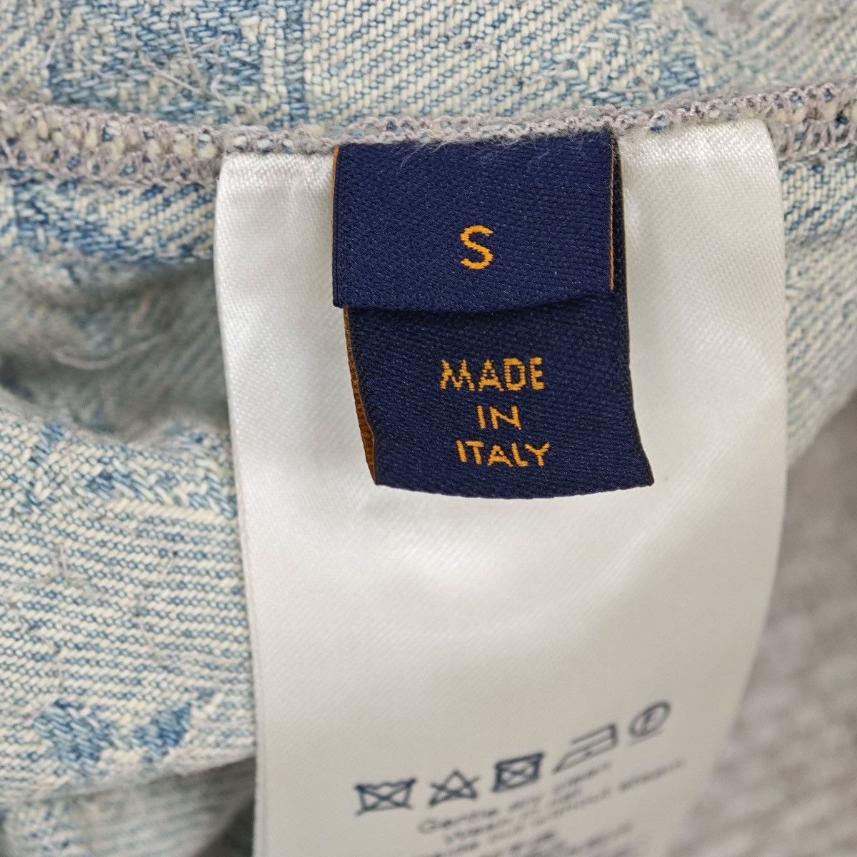 Louis Vuitton Made-to-Order Crystal-Embellished Monogram Denim Shirt Size US S / EU 44-46 / 1 - 4 Thumbnail