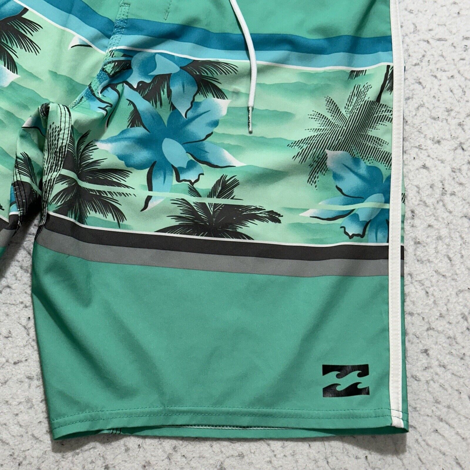 Billabong Billabong Platinum 28 Mint Green Palm Tree Swim Trunks Size US 28 / EU 44 - 6 Thumbnail