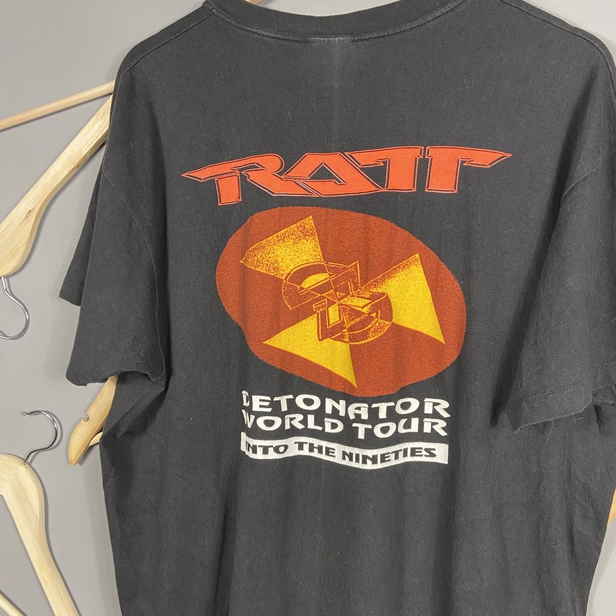 Band Tees Vintage 1990 Ratt Detonatour Tour Band T-shirt Size US XL / EU 56 / 4 - 5 Thumbnail