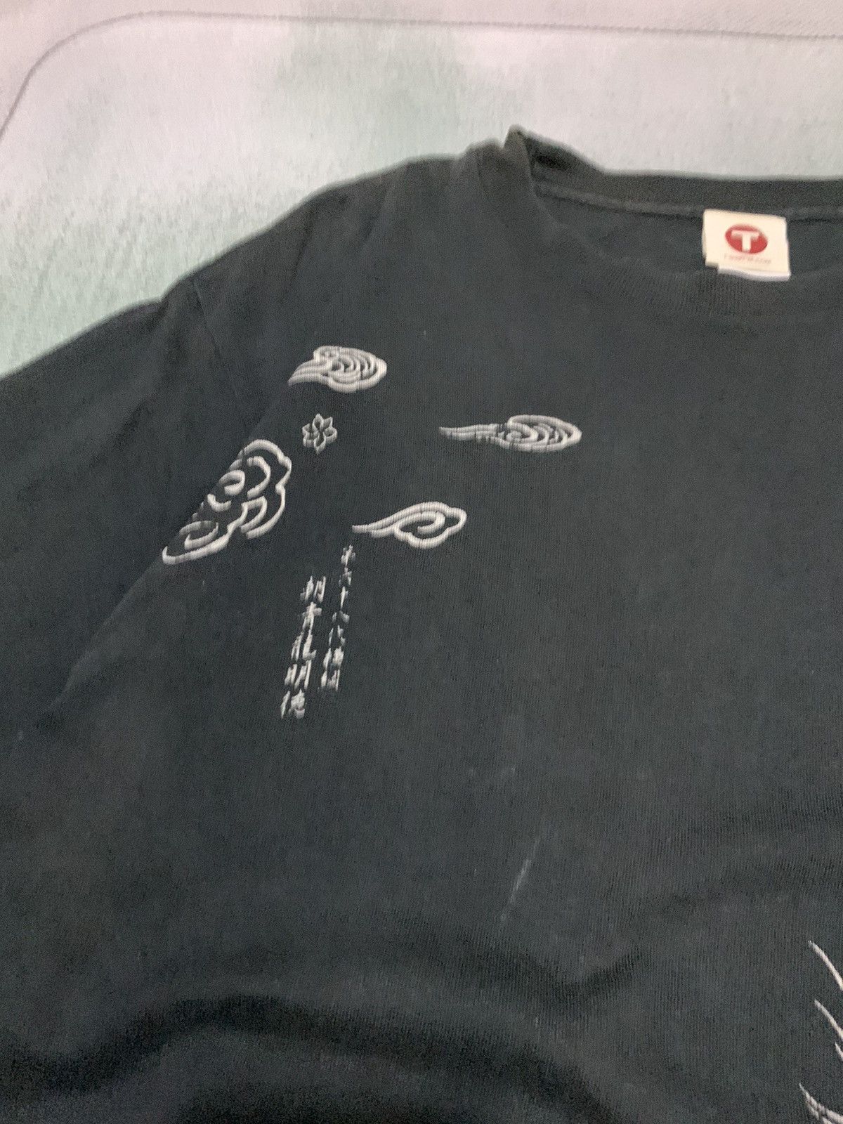 Japanese Brand Sukajan Embroidery Dragon Faded TShirt Size US L / EU 52-54 / 3 - 5 Thumbnail