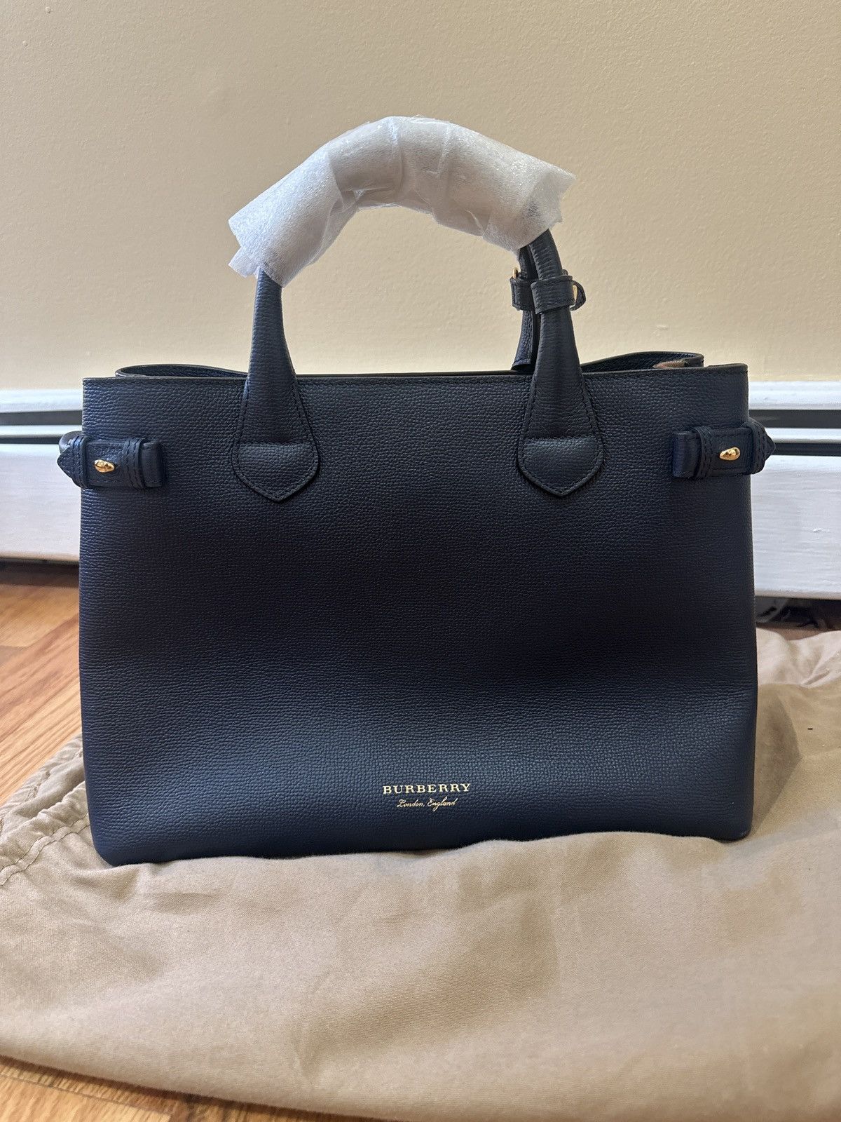 Burberry Burberry House Check Banner Medium Tote Bag Size ONE SIZE - 1 Thumbnail