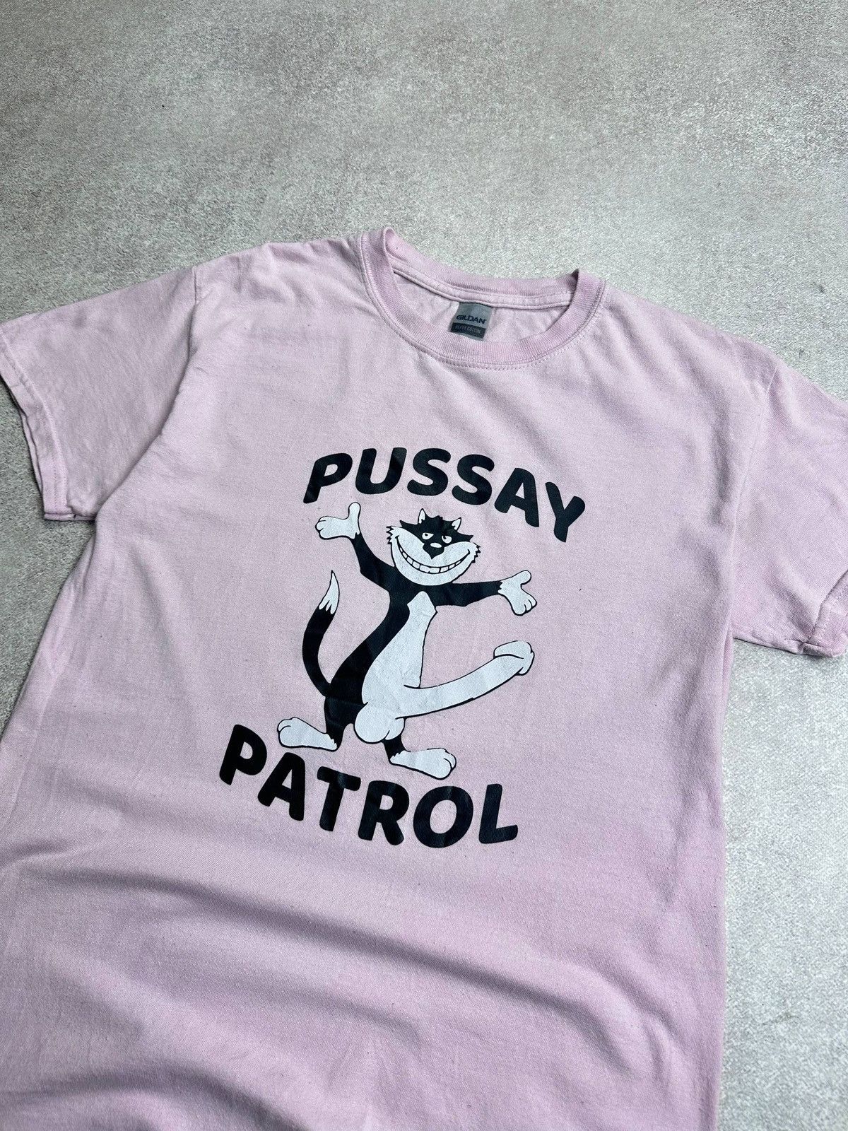 Band Tees Vintage Pussay Patrol Humour Sex T-shirt S Size US S / EU 44-46 / 1 - 4 Thumbnail